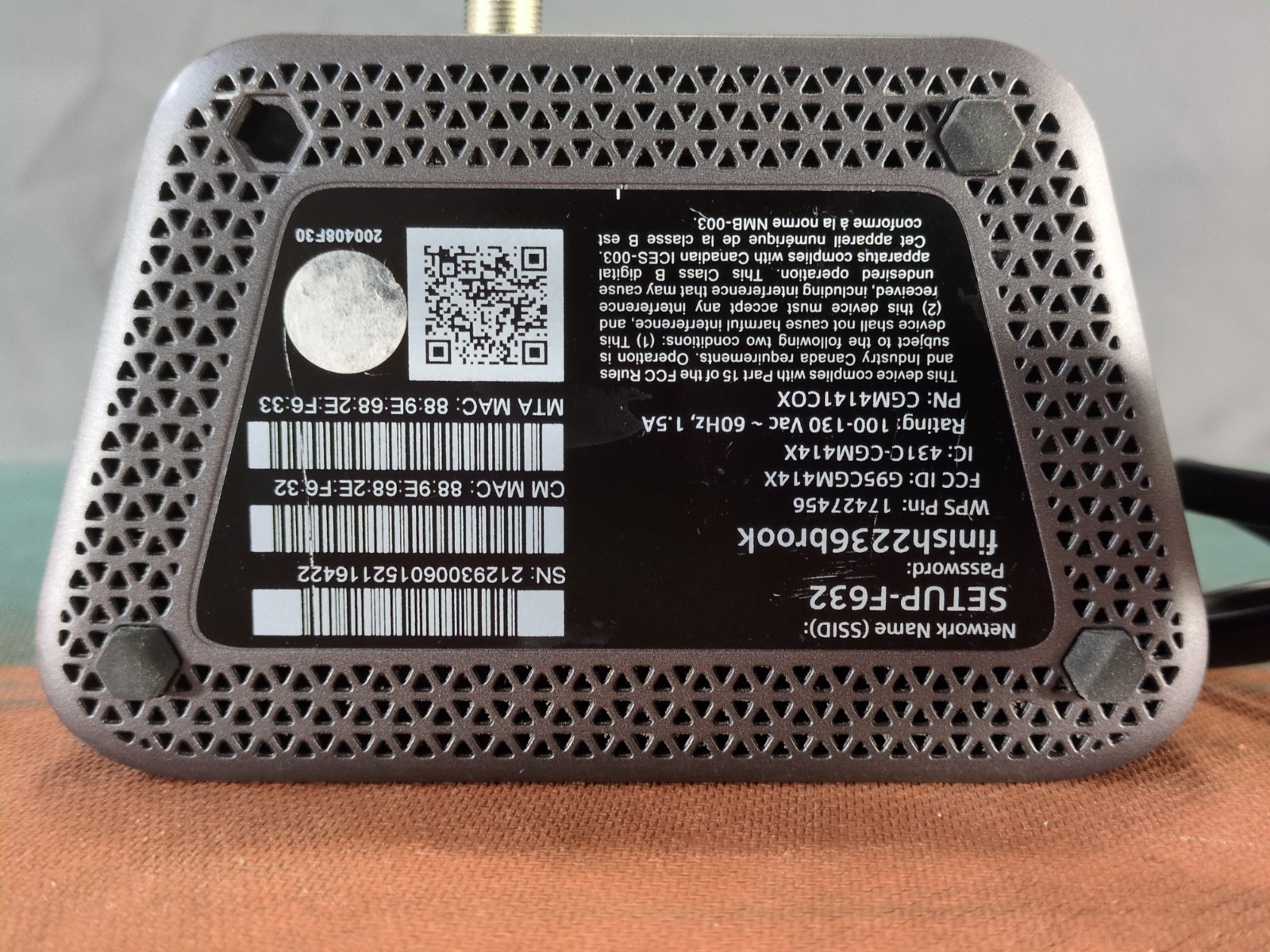 Cox Panoramic Cable Modem WIFI Gateway Modem &Router CGM414X With Power Cord