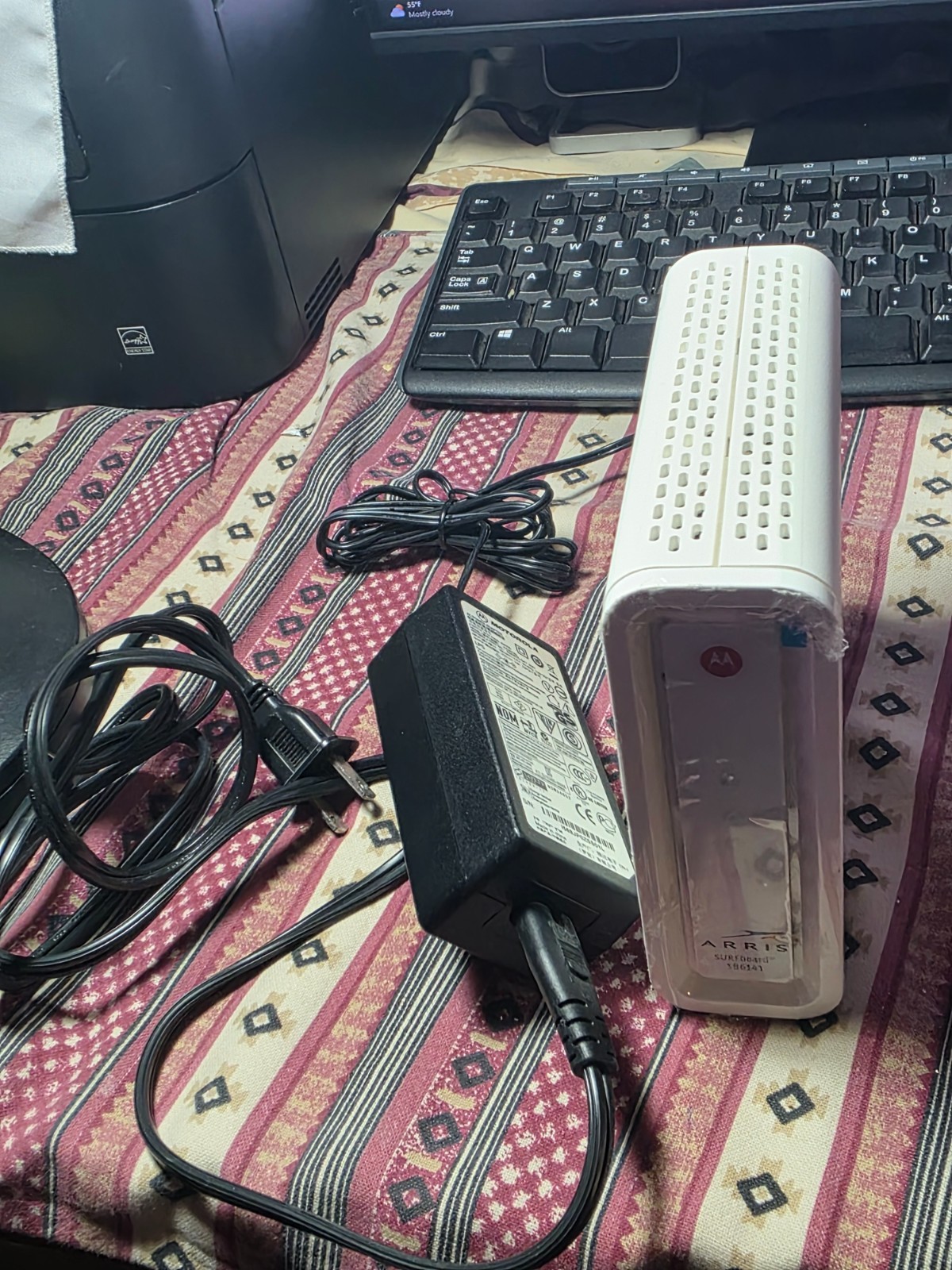 ARRIS SurfBoard Model SB6141 Cable Modem w/ Power Cord