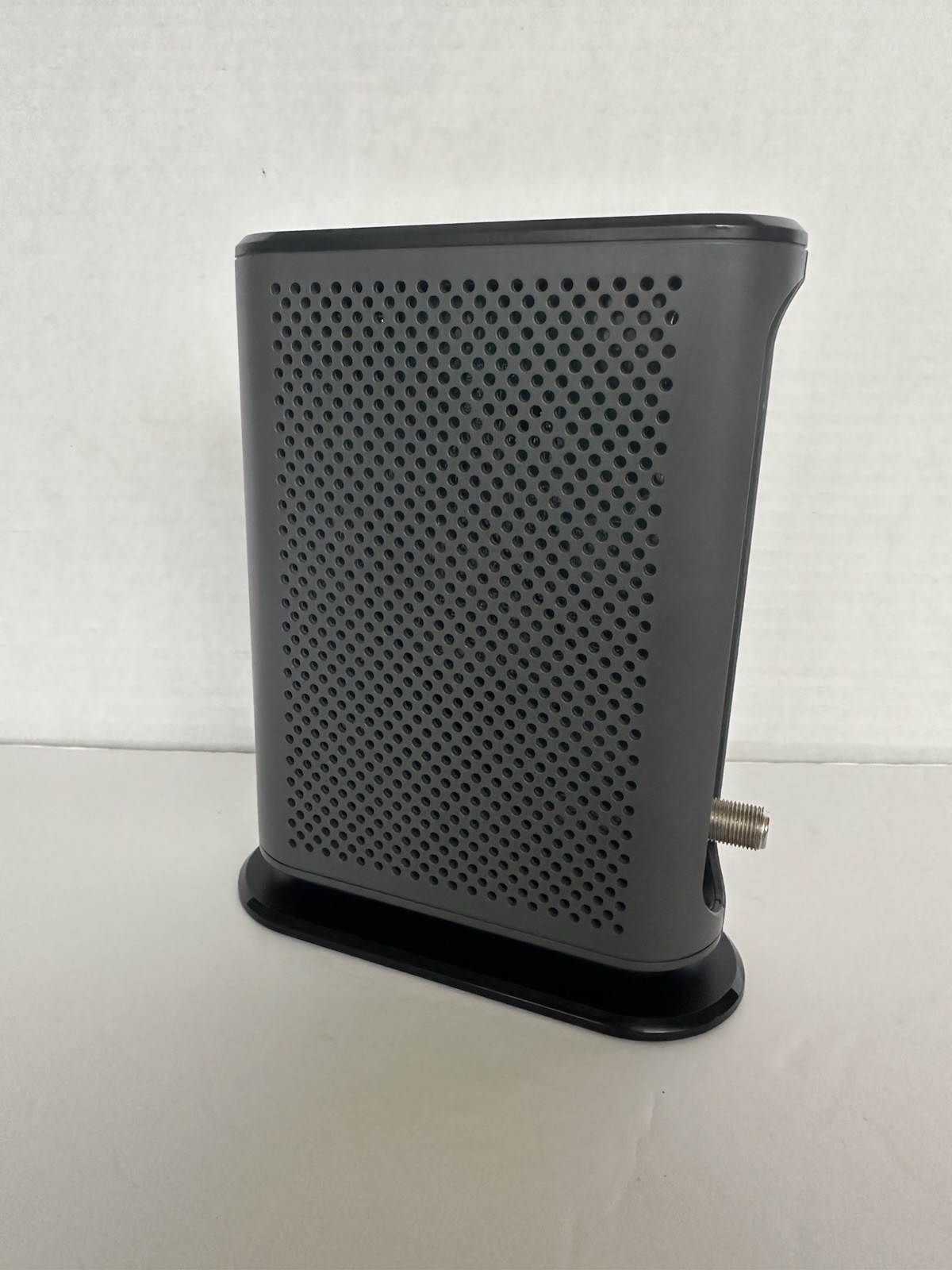 Motorola MB7420 16×4 Cable Modem 686 Mbps DOCSIS 3.0(gray/black)
