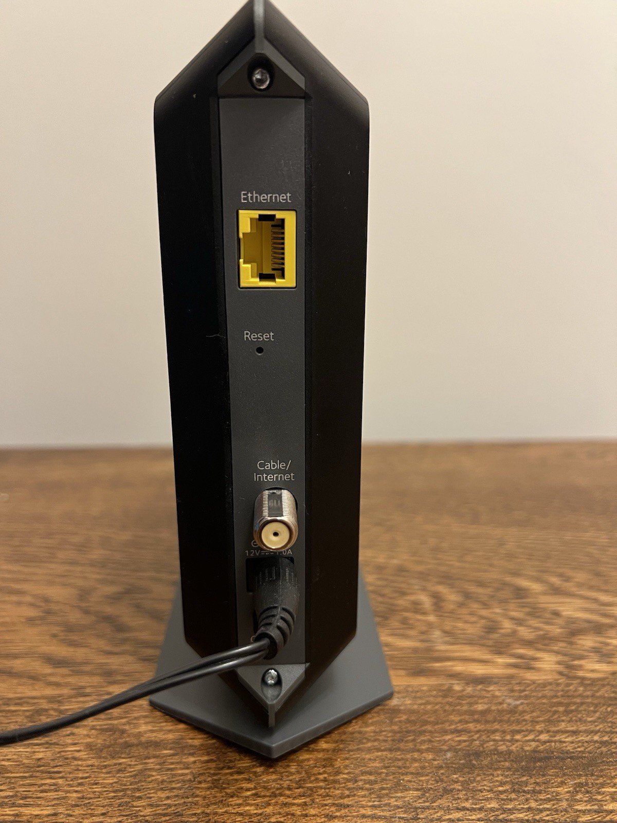 NETGEAR CM700 DOCSIS 3.0 Cable Modem Good Working Condition