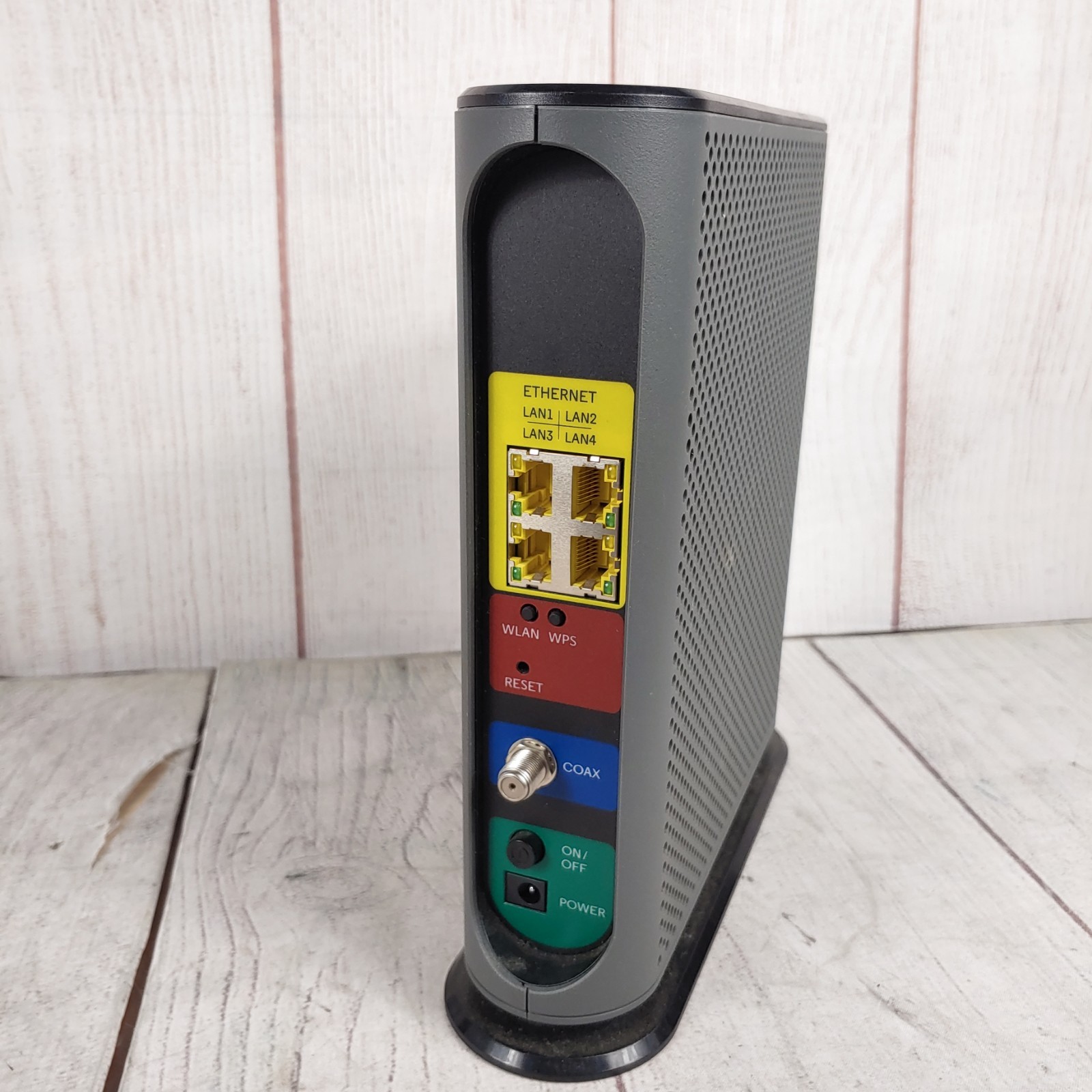 MOTOROLA MG7540 16×4 Cable Modem AC1600 Dual Band Wi-Fi Gigabit Router + Cable