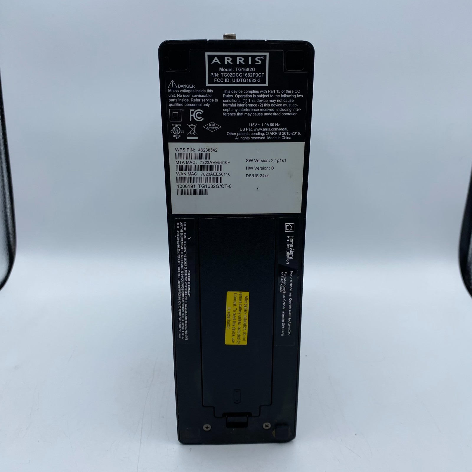 Arris TG1682G Xfinity Comcast Cable Modem Router Gateway Dual Band WiFi 24×4 EUC