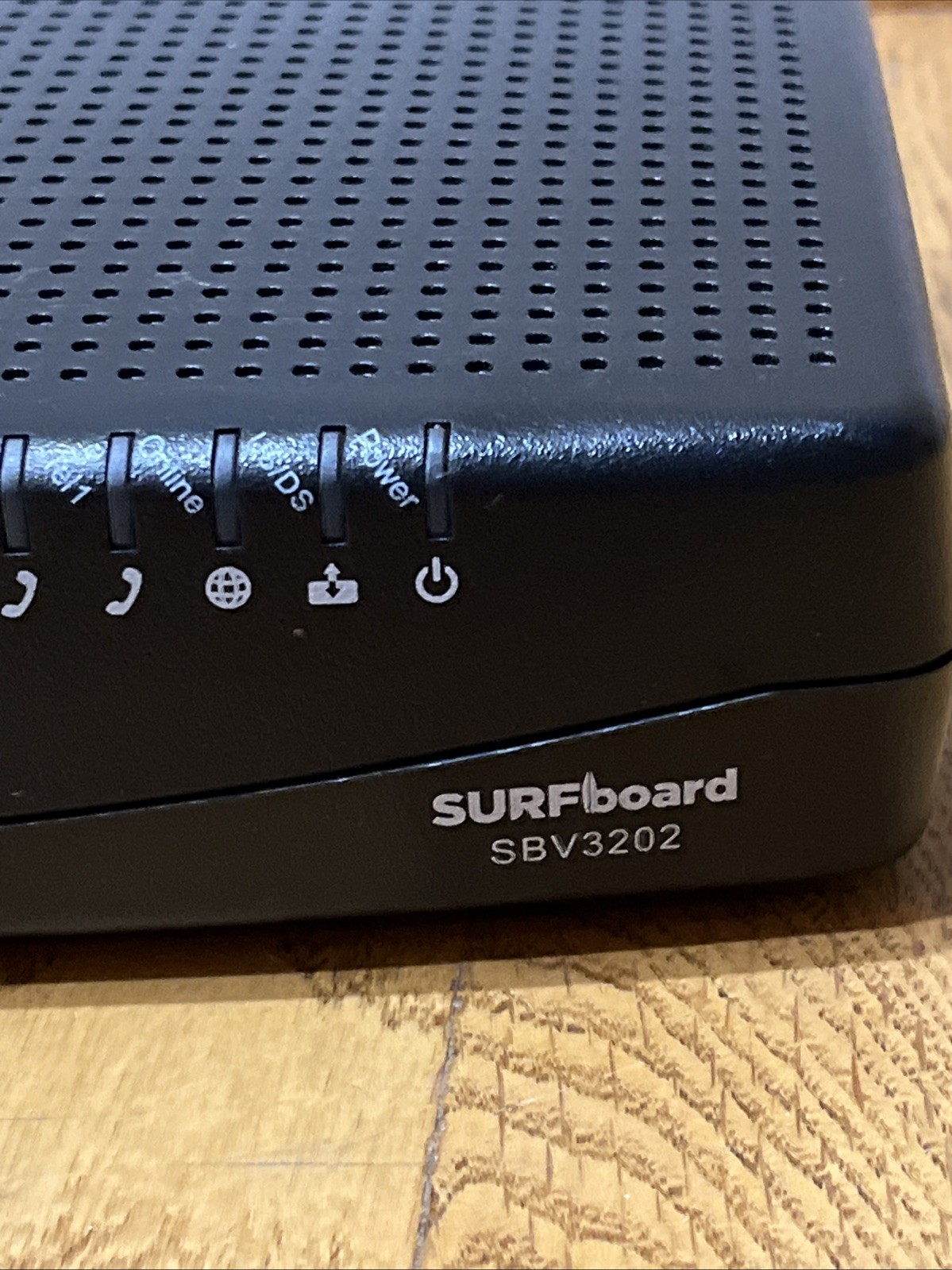 ARRIS SURFboard SBV3202 32×8 Docsis 3.0 Black Cable Modem Computer Internet