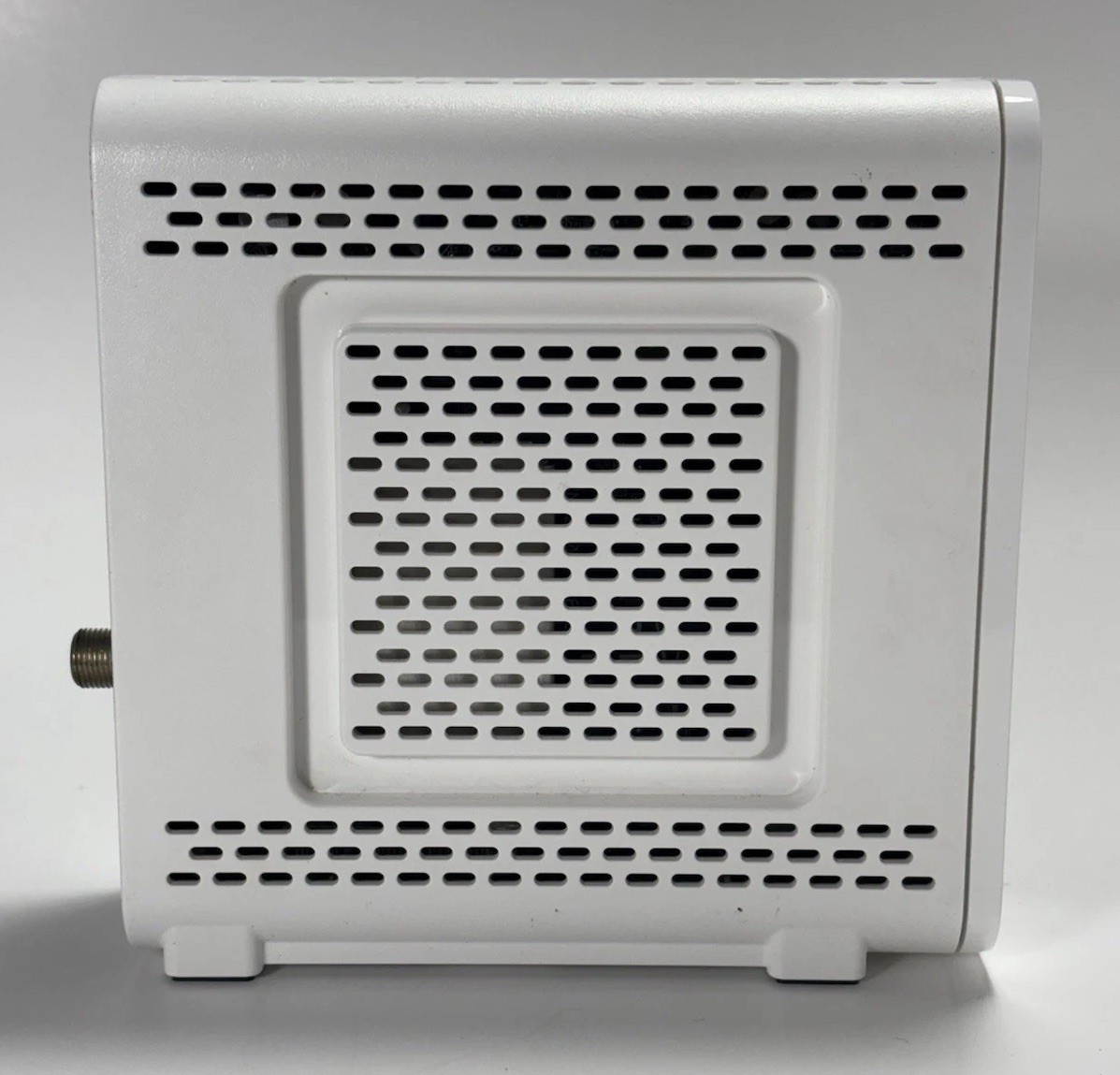 ARRIS Surfboard SB6190-RB DOCSIS 3.0 Cable Modem, White, Power Supply & Ethernet