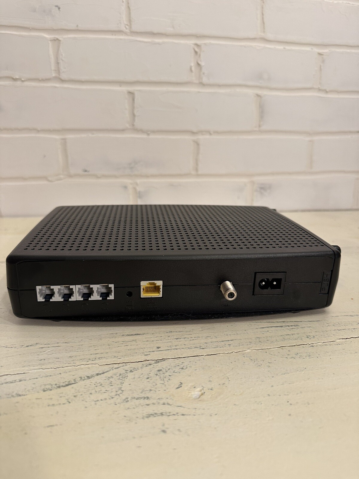 ARRIS Touchstone TM804G/TW-12 DOCSIS 3.0 Internet & Telephone Modem, w/ Cords
