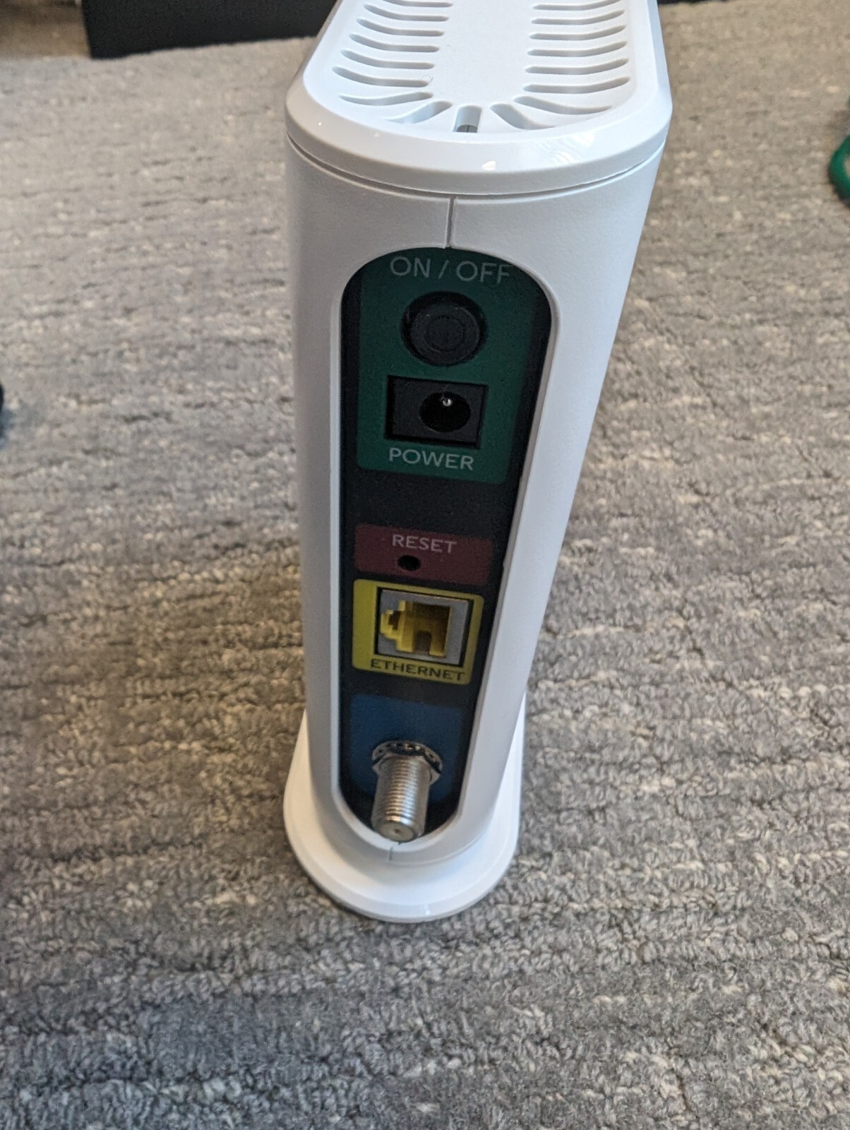 MOTOROLA Model MB7420 Modem, 686 Mbps DOCSIS 3.0 Tested