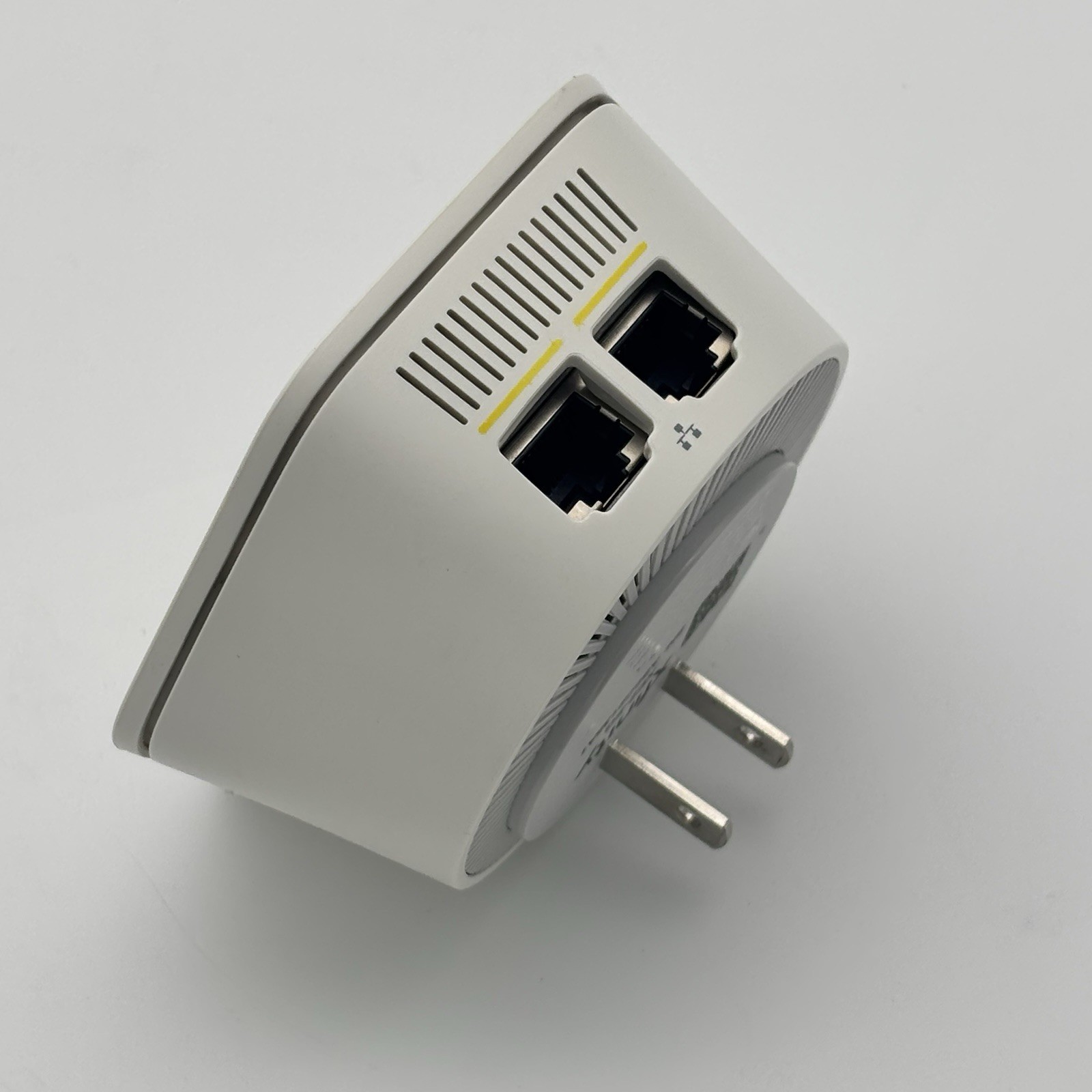 Xfinity xFi Pod 2nd Gen XE2-SG WiFi Range Extender Mesh Router White