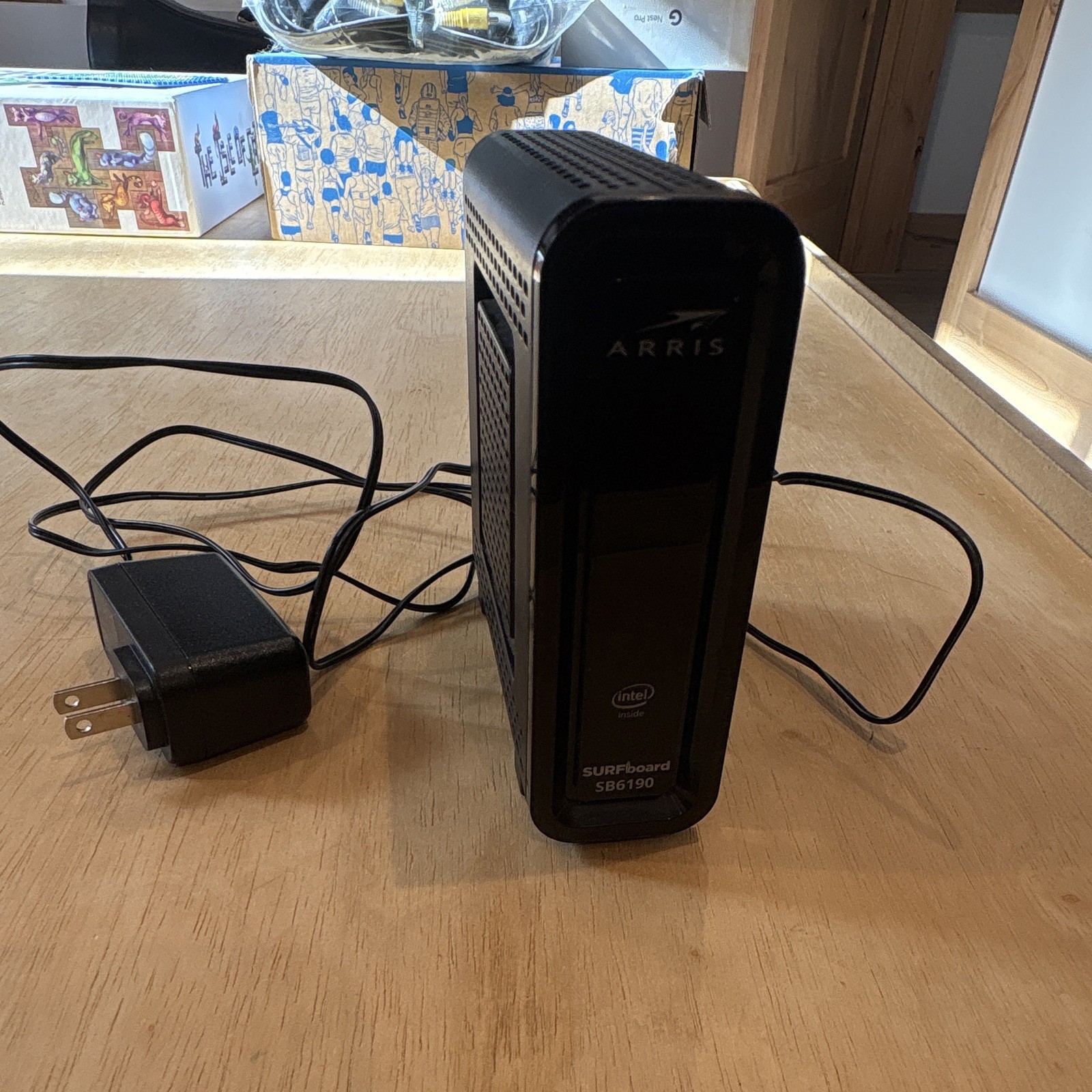 ARRIS SURFboard SB6190 DOCSIS 3.0 Cable Modem 1.4 Gbps Intel Inside Black