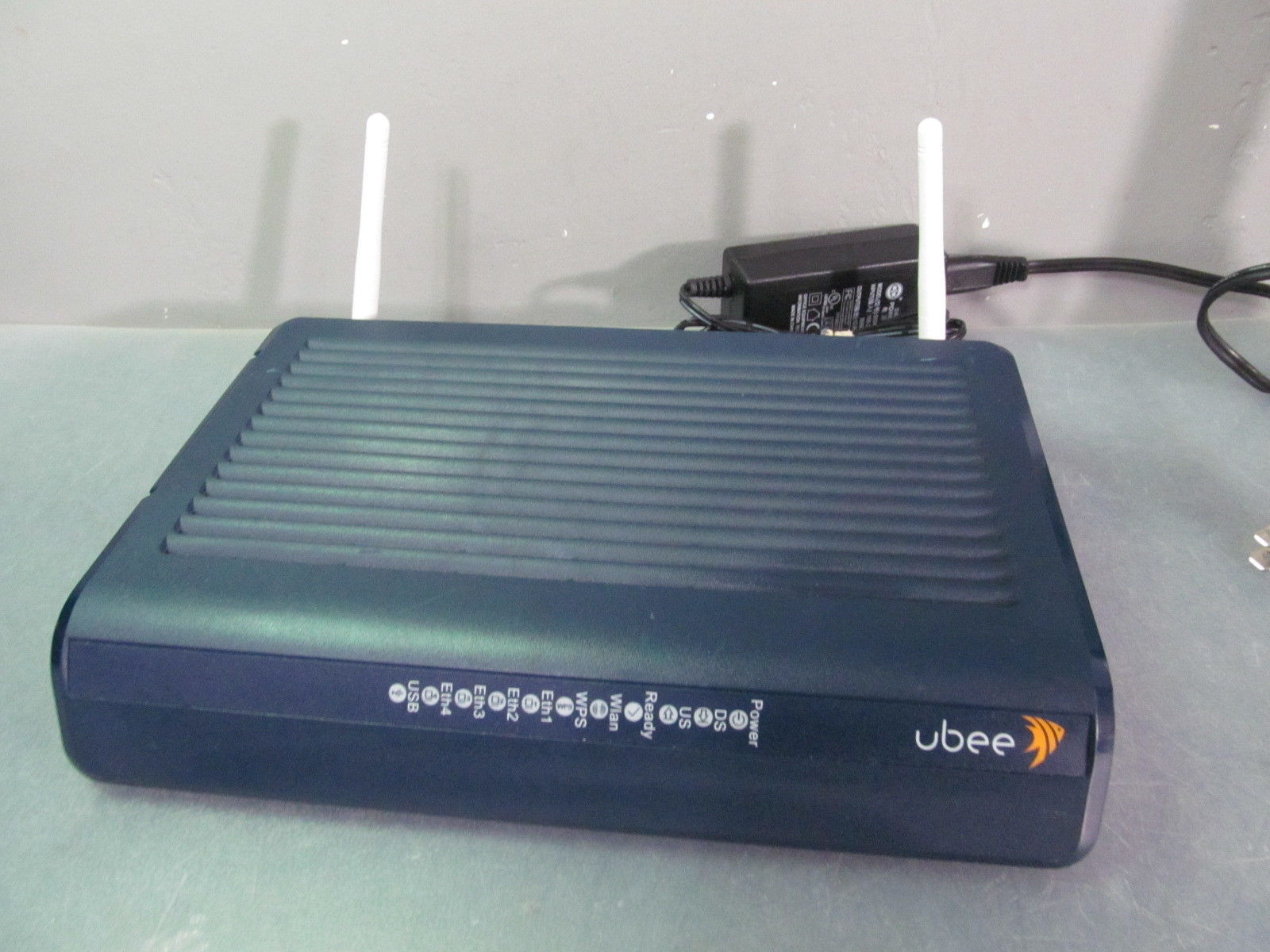 Ubee DDW3612 Cable Modem Gateway Wireless DOCSIS 3.0 WiFi 342Mbps USB switch