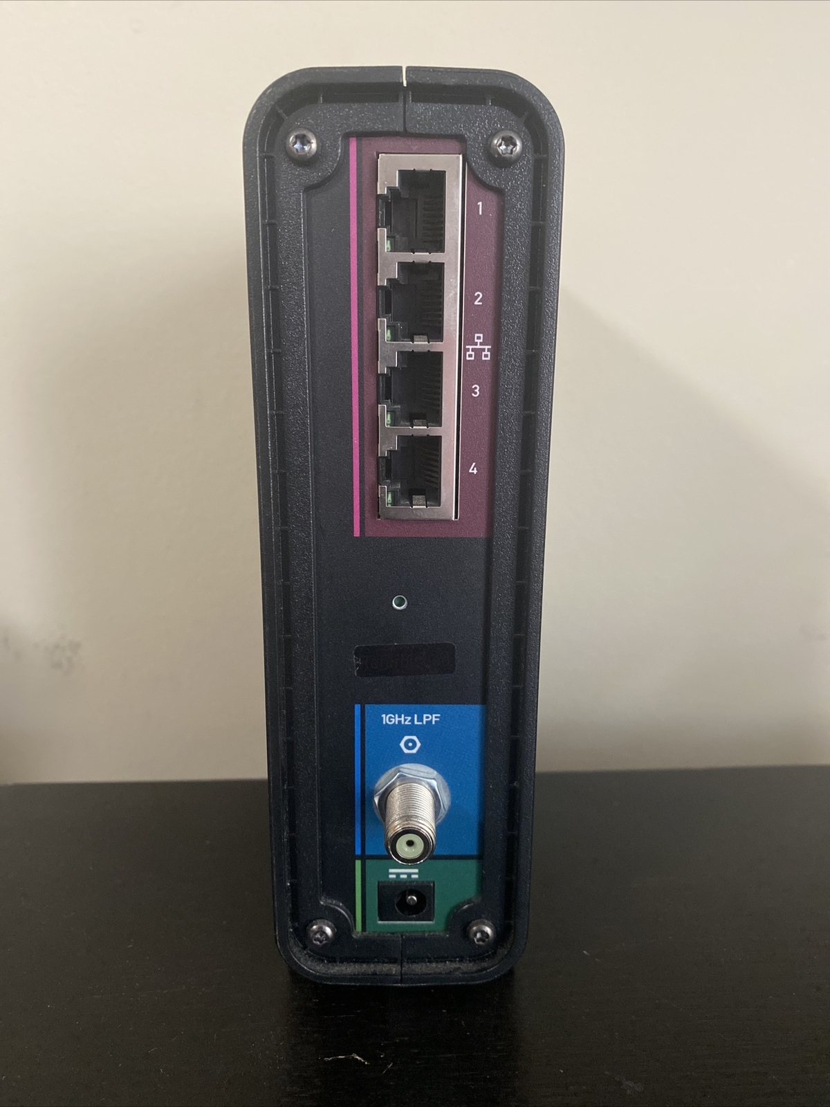 MOTOROLA ARRIS SURFboard SBG6580 DOCSIS 3.0 Cable Modem w/Dual Band Wi-Fi Router