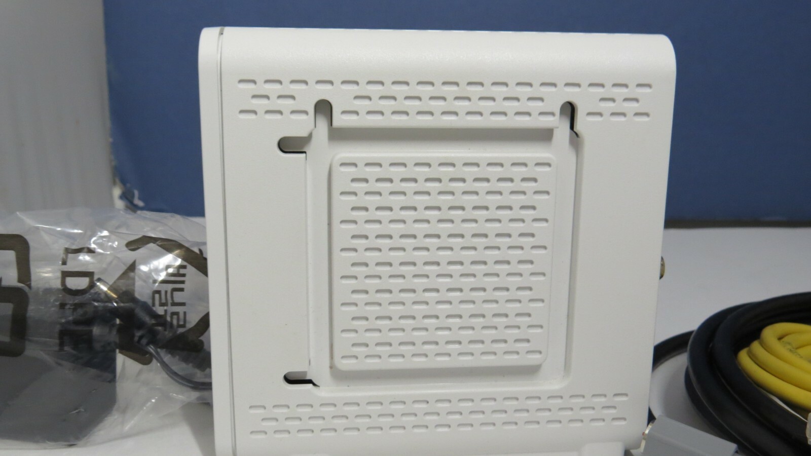 MOTOROLA SURFboard SB6141 Docsis 3.0 Cable Modem Ethernet Cable Power Supply Cat