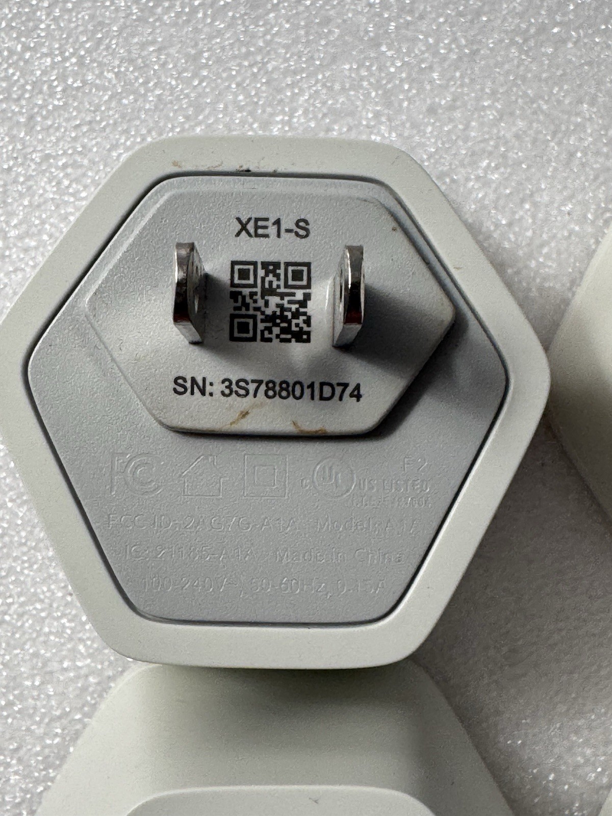 Xfinity xFi Pods 5 Pack WiFi Extender Network Range White XE1-S A1A Hexagon Set