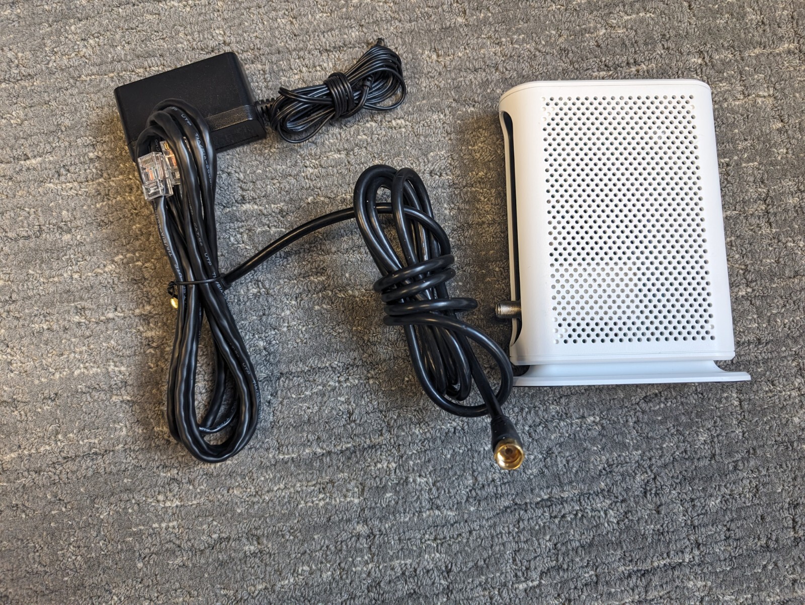 MOTOROLA Model MB7420 Modem, 686 Mbps DOCSIS 3.0 Tested