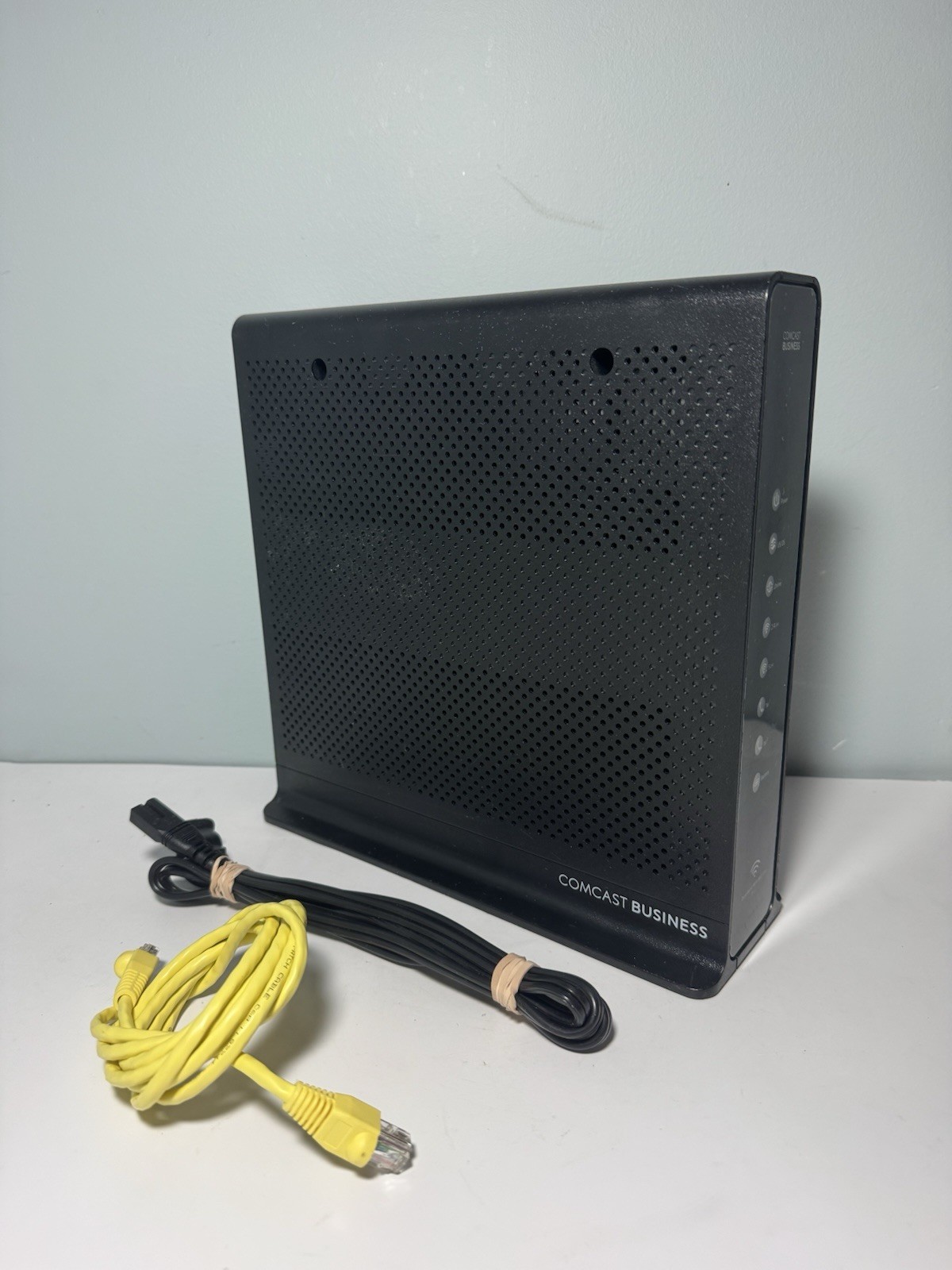 Technicolor DPC3941B Comcast Business Dual Band WiFi Cable Modem Router w/Cord
