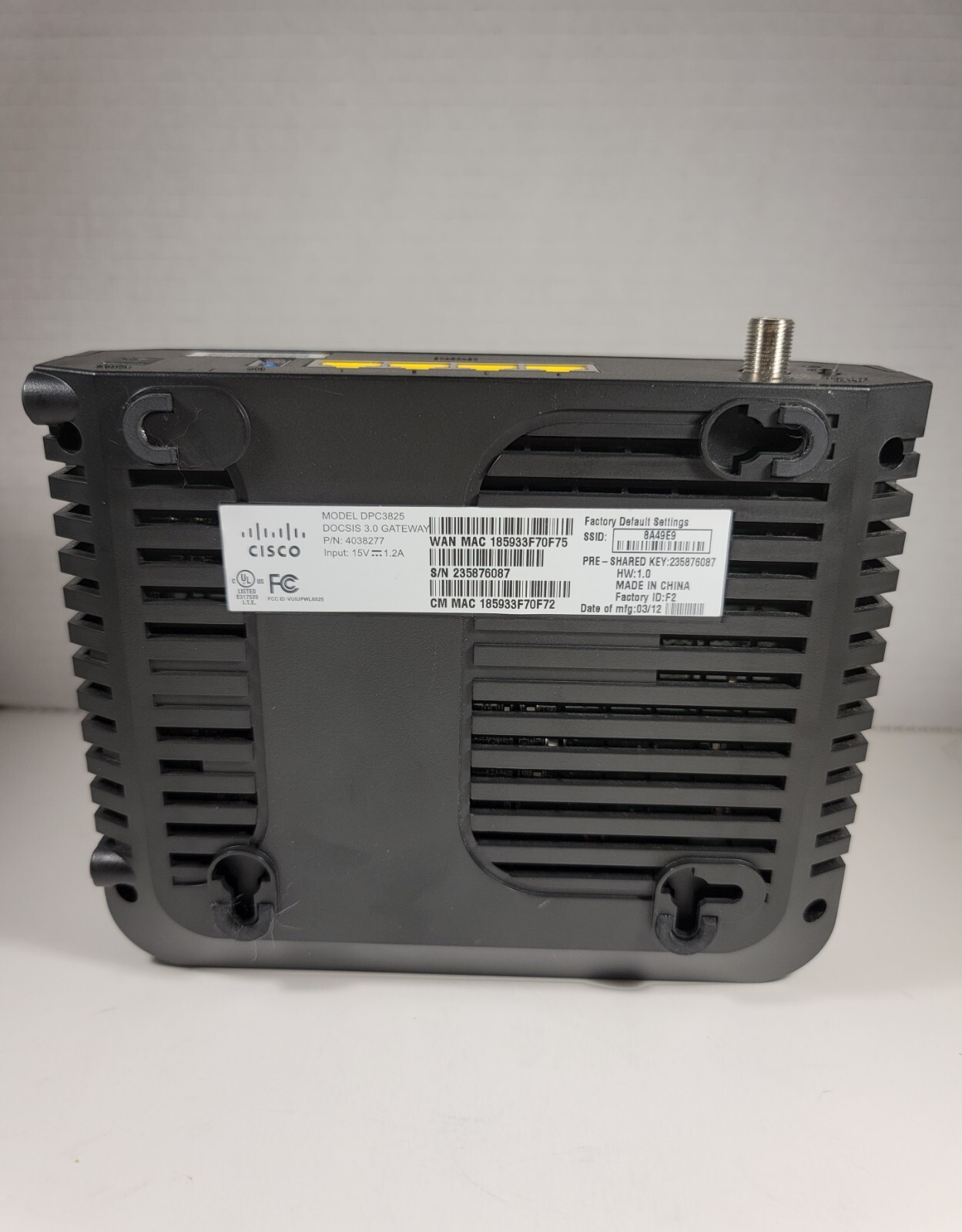 Cisco DPC3825 4 Port DOCSIS 3.0 Gateway Wireless Router