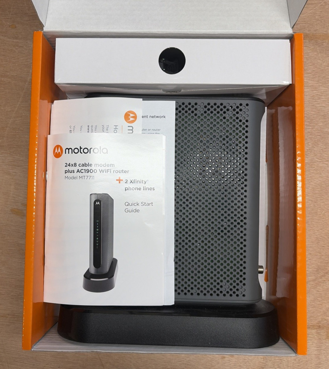Motorola MT7711 Dual Band AC1900 Cable Modem and Wi-Fi Gigabit Router