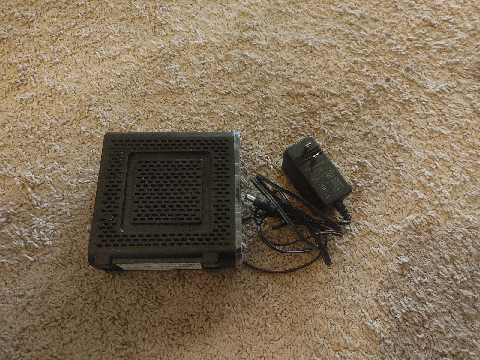 Arris Touchstone CM8200A DOCSIS 3.1 Cable Modem, CAT5 + Power Supply