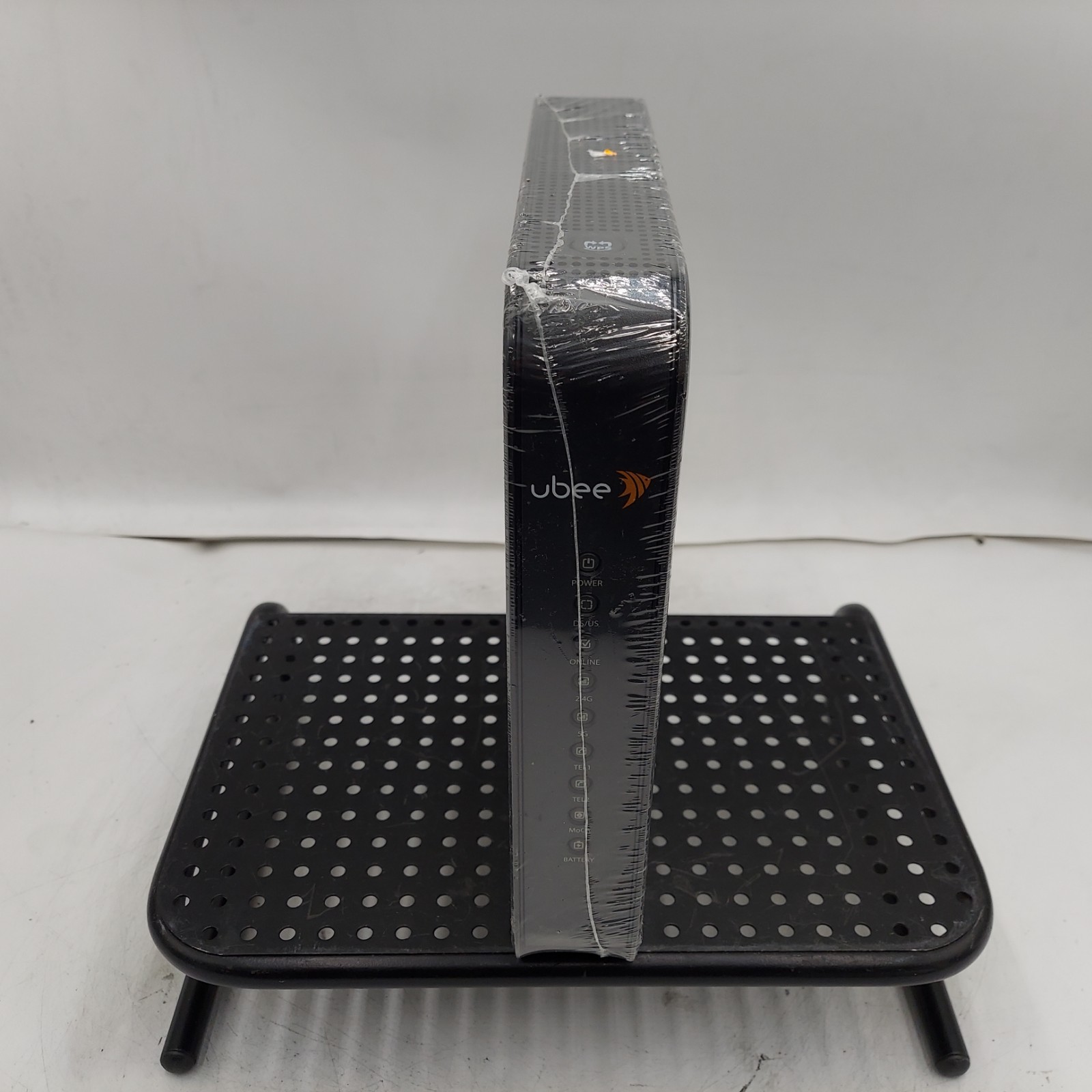 Ubee DVW32CB Wireless Voice Gateway Modem and Router