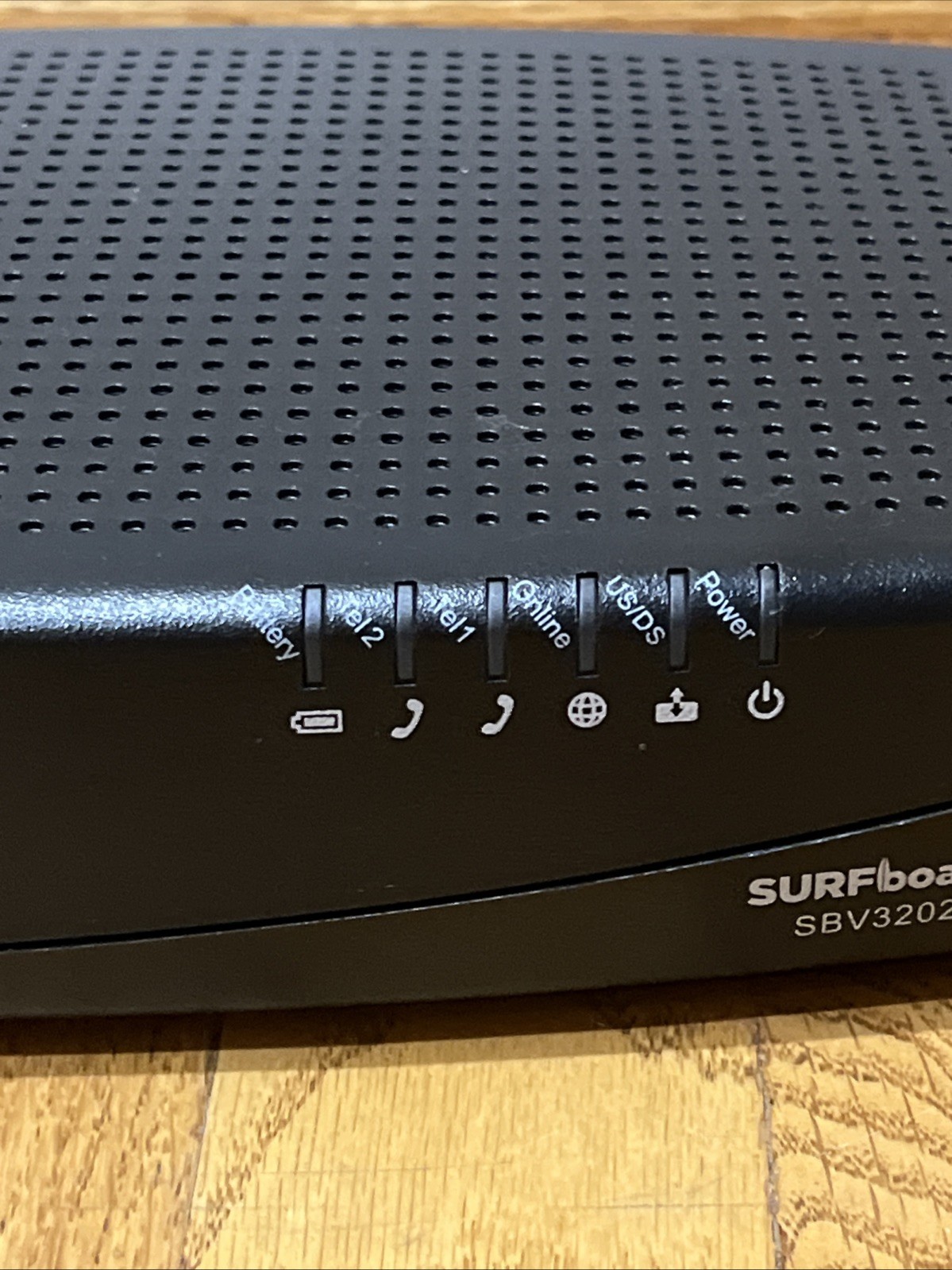 ARRIS SURFboard SBV3202 32×8 Docsis 3.0 Black Cable Modem Computer Internet