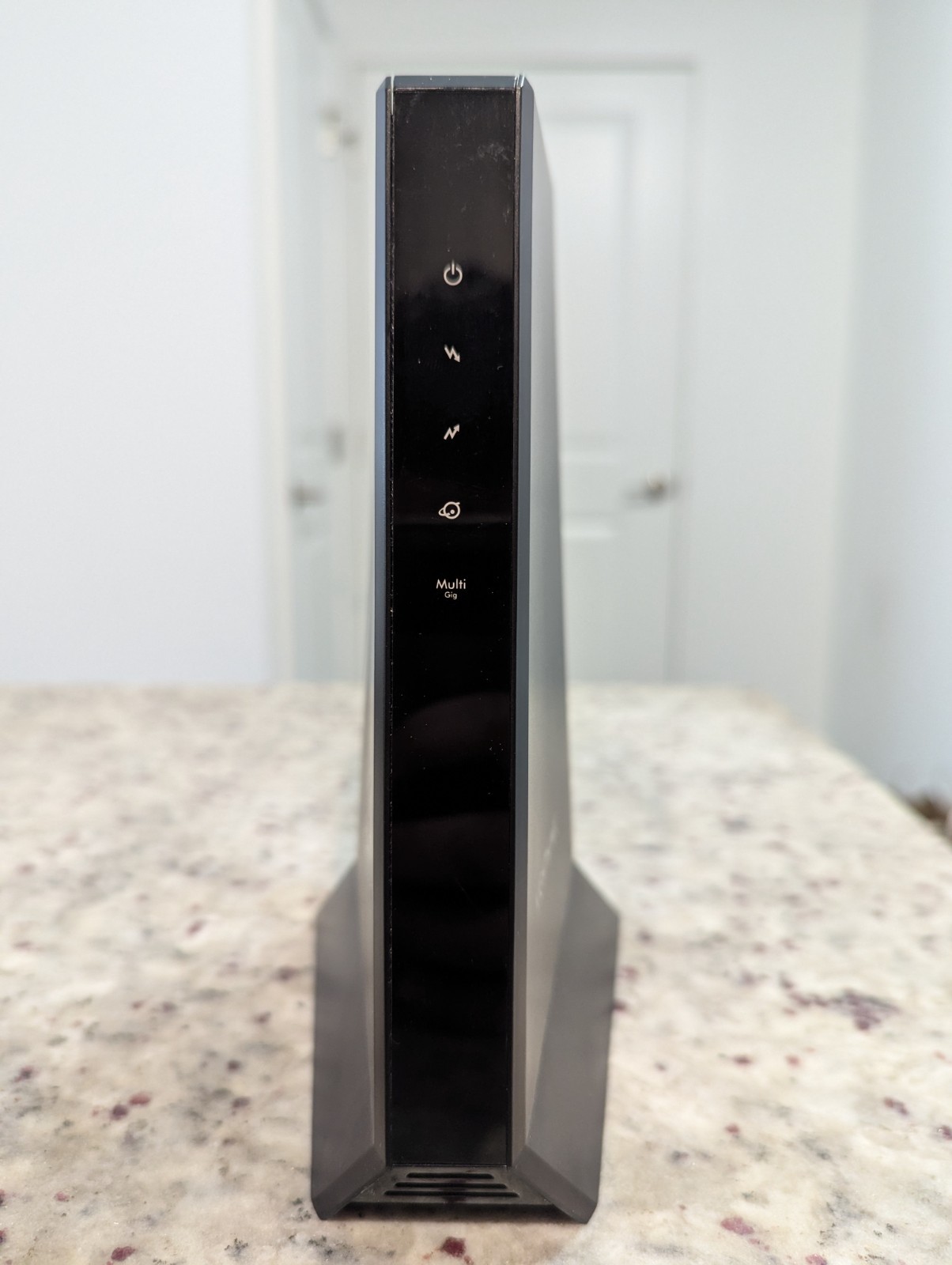 NETGEAR Nighthawk CM2000 DOCSIS 3.1 Multi-Gig 2.5Gbps Cable Modem