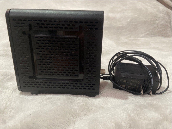 ARRIS Touchstone CM8200A DOCSIS 3.1 Ultra Fast Cable Modem – Black