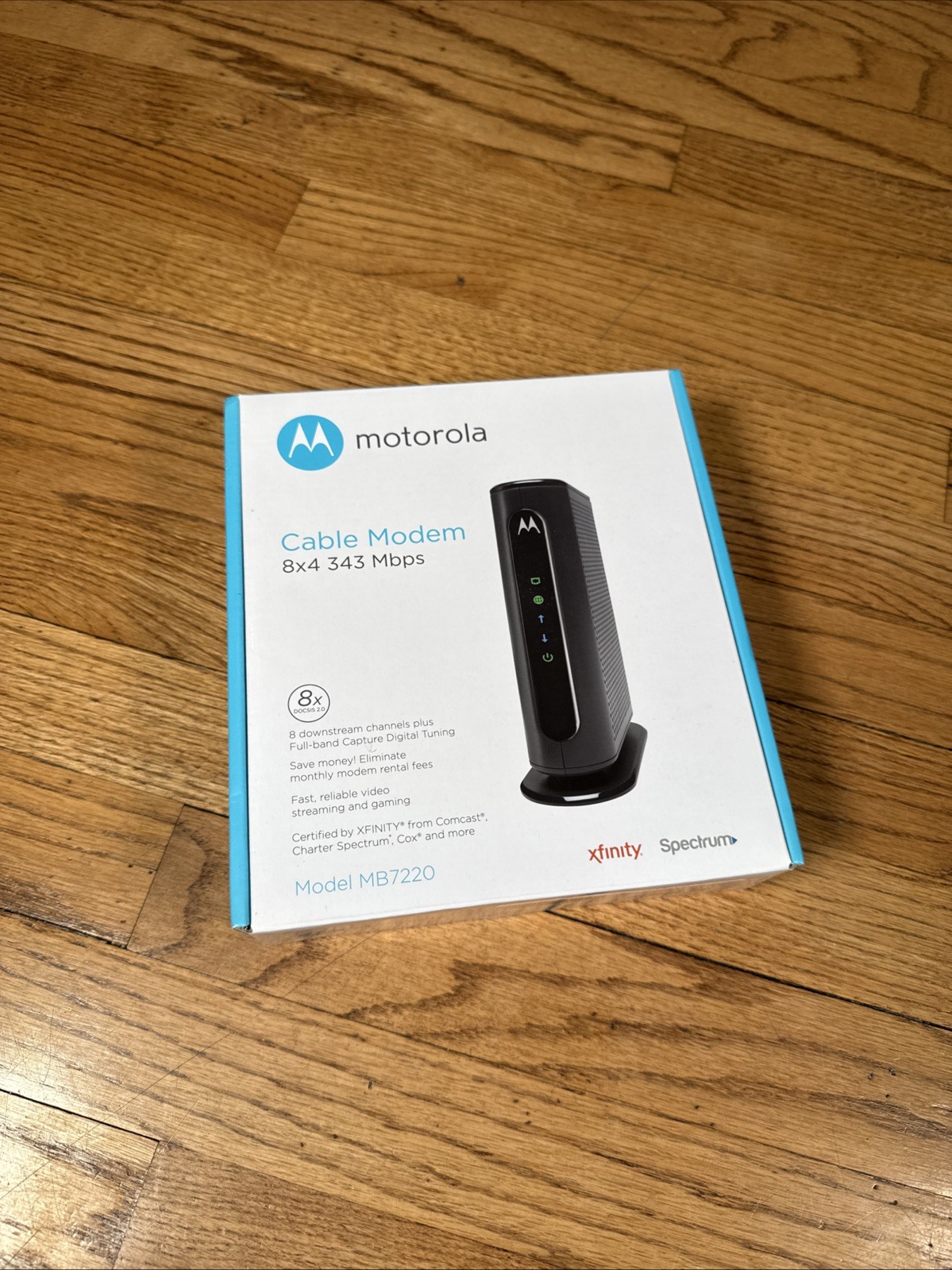 NEW Motorola 8×4 Cable Modem Model MB7220 OPEN BOx