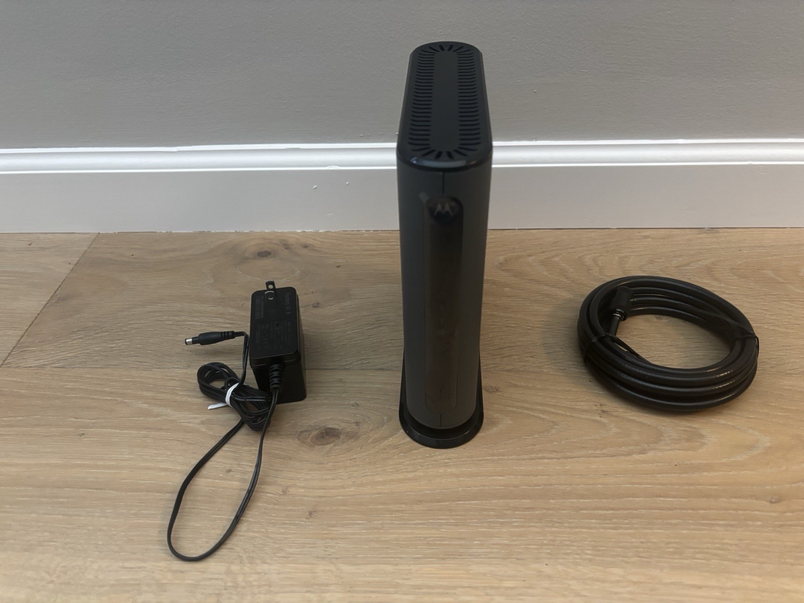 Motorola MB7621 24×8 DOCSIS 3.0 Cable Modem | 1000+ Mbps | Used