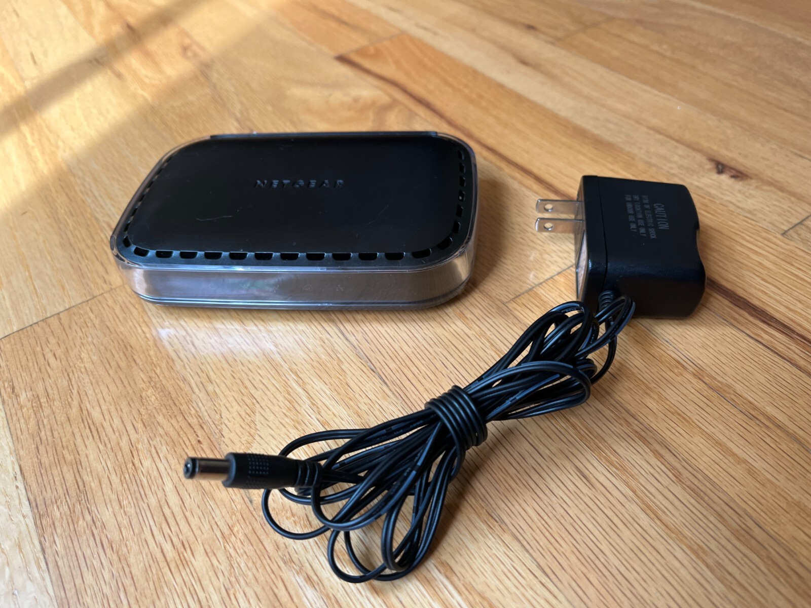 NETGEAR CM-400 Cable Modem DOCSIS 3.0, with power supply