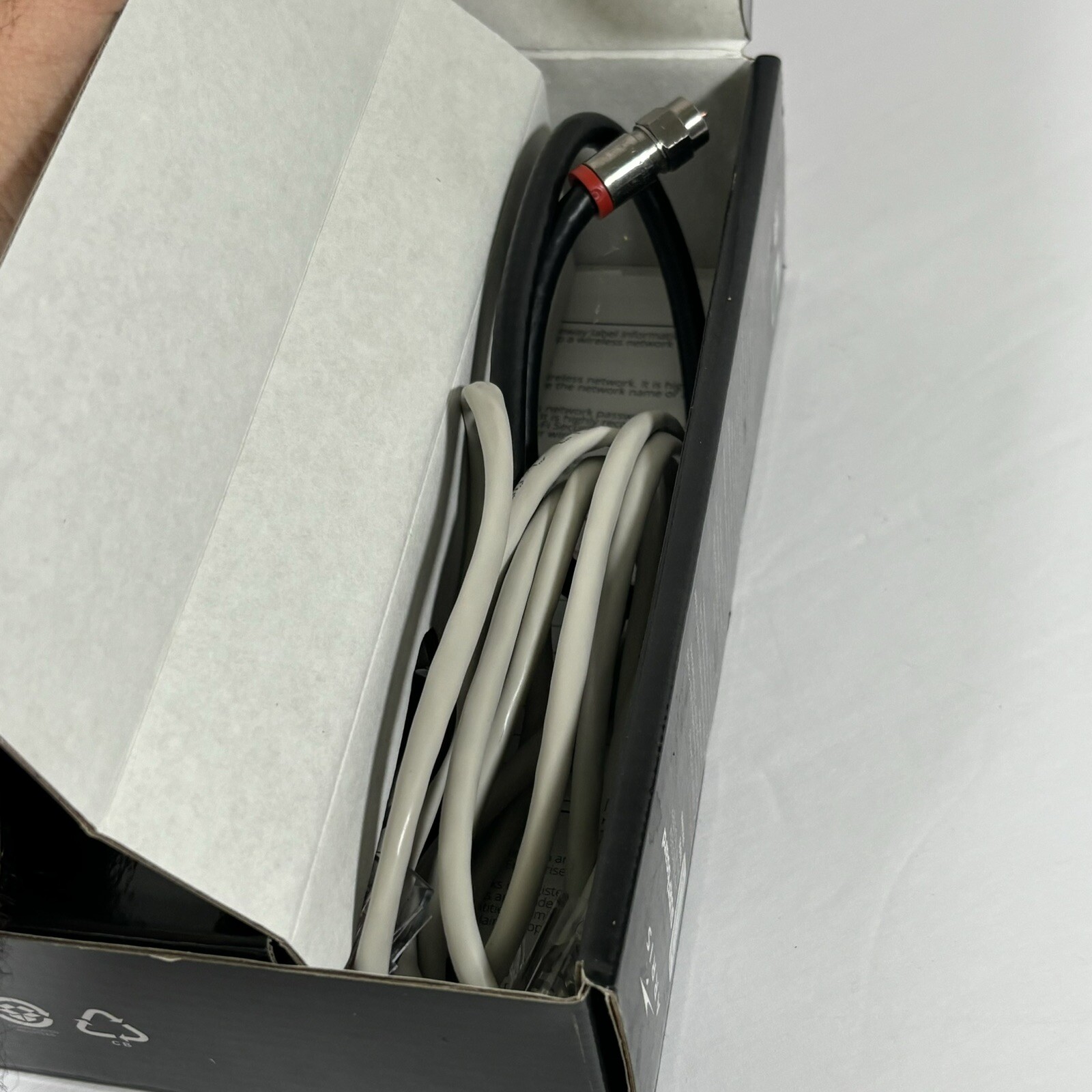 Motorola Arris SURFboard Modem & Wi-Fi Router N300 SBG6400
