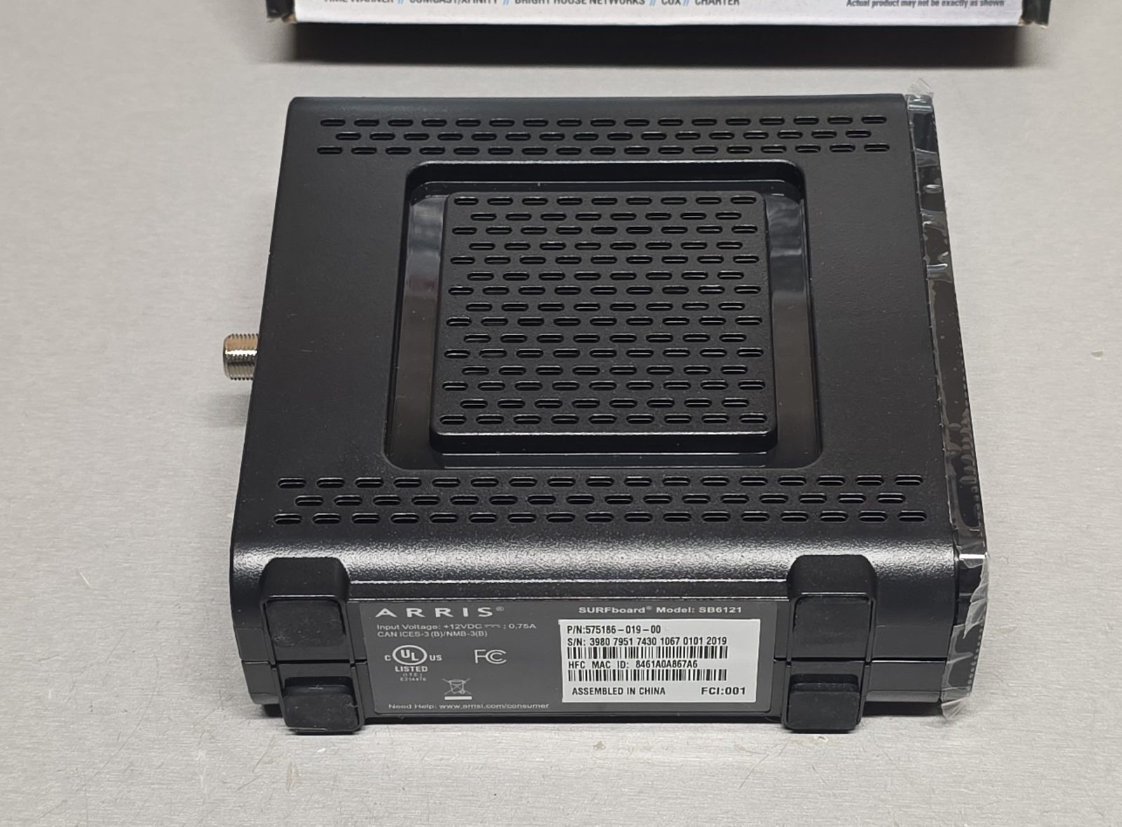 Motorola Arris SURFboard SB6121 DOCSIS 3.0 Cable Modem with Box