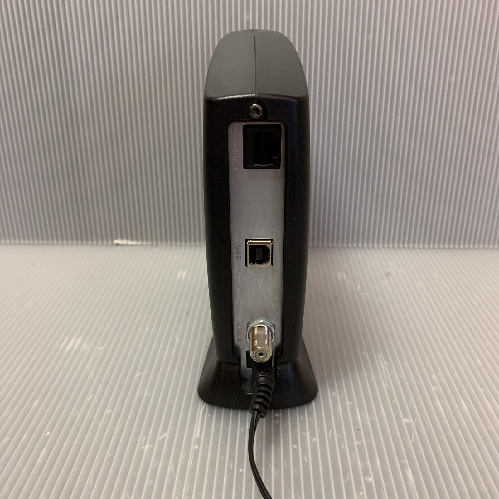Motorola SURFboard SB5101U (563452-001-00) Cable Modem w/ Power & Network Cables