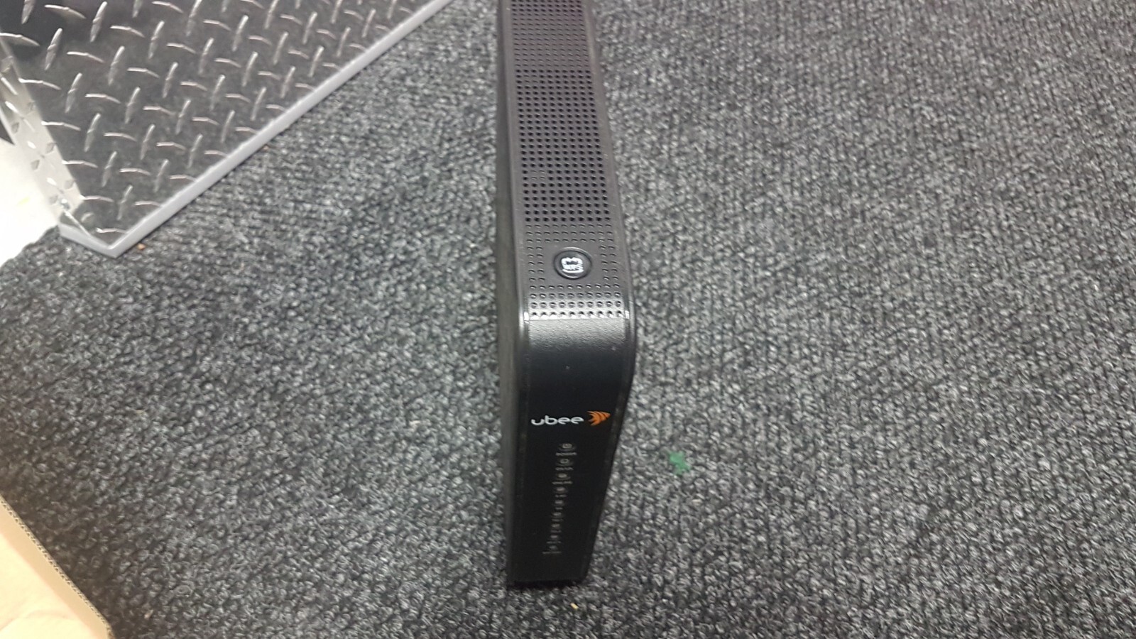 Ubee DVW32CB Wireless Voice Gateway Modem and Router