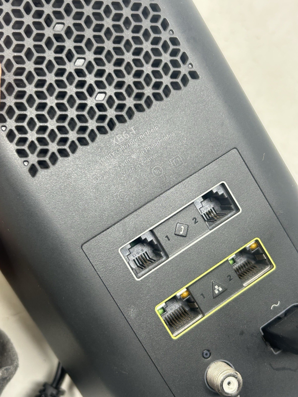 Comcast Xfinity XB6-T GIGABIT Modem WiFi Router With OEM Power Cord