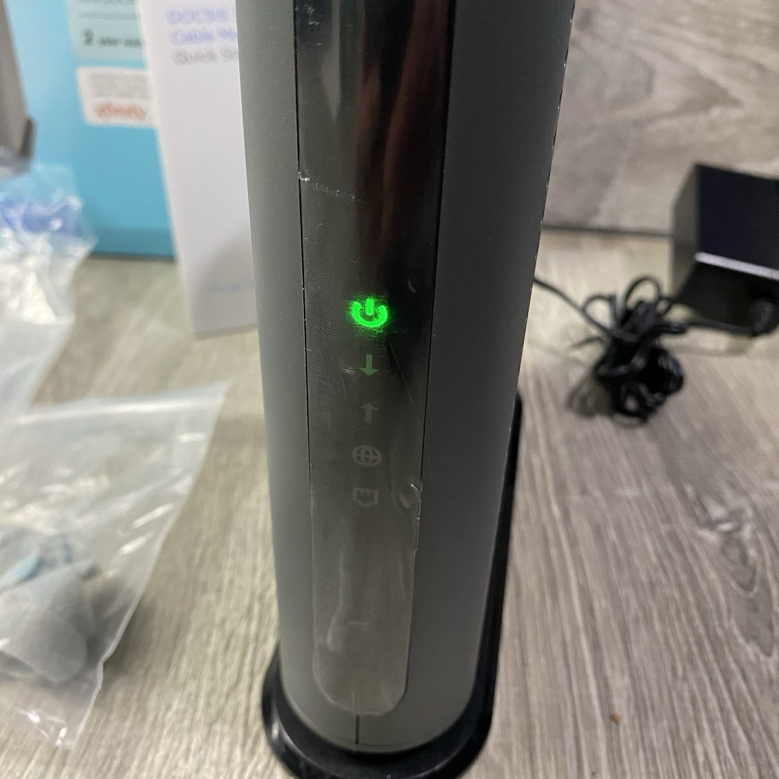 Motorola DOCSIS 3.1 Ultra Fast Cable Modem Model: MB8600 🔥🔥🔥