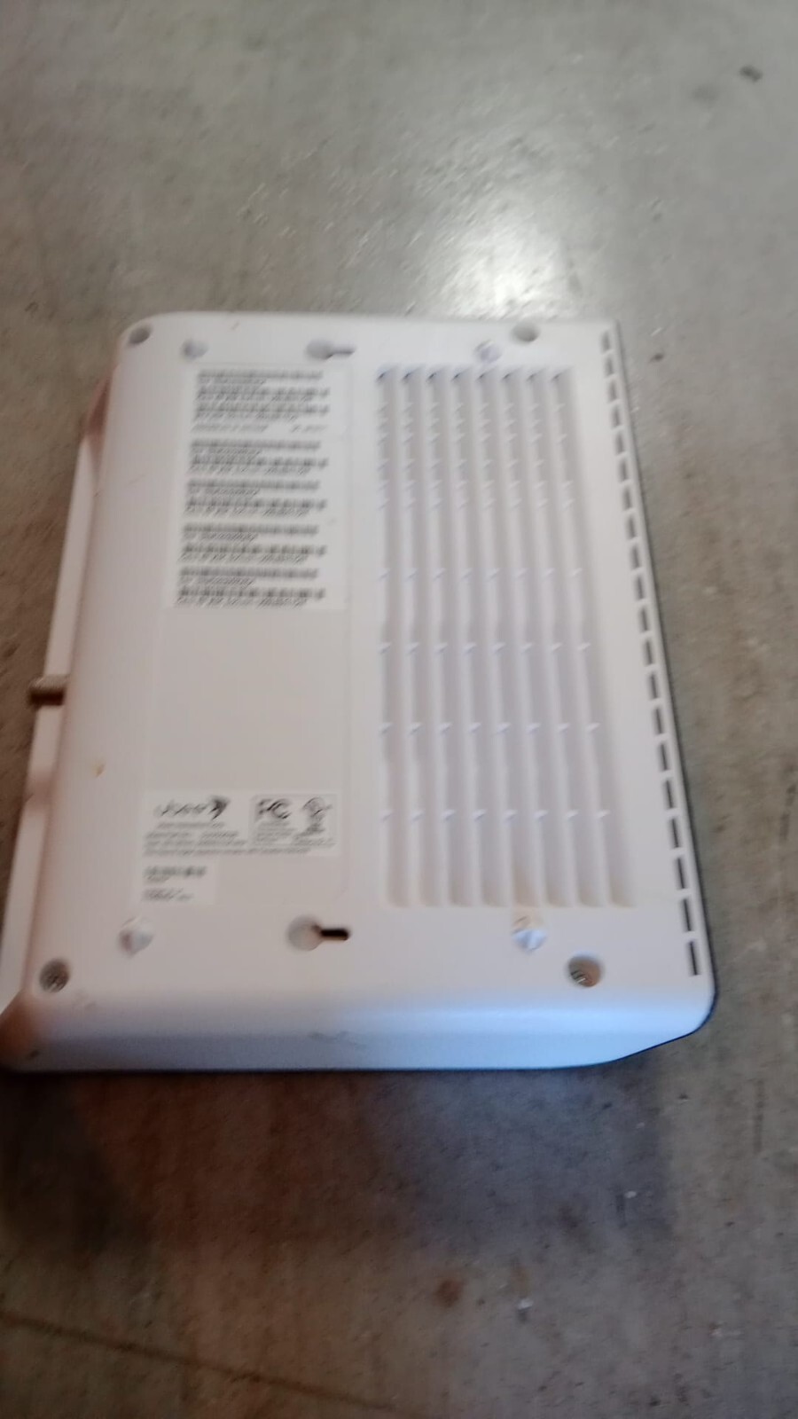 Ubee DVM3203B Voice Cable Modem Docsis 3.0 A23.