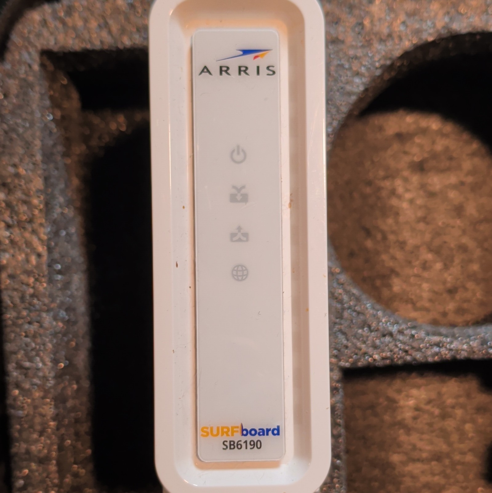 ARRIS SURFboard SB6190 DOCSIS 3.0 Cable Modem 1.4 Gbps White, 1x GbE