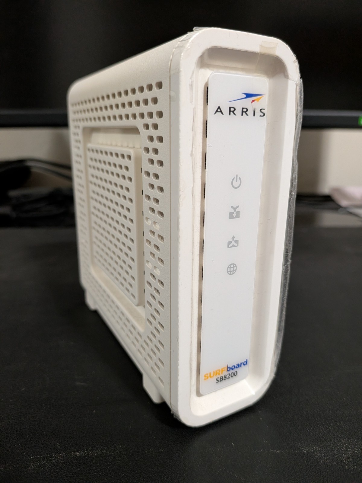 ARRIS SURFboard SB8200 DOCSIS 3.1 10 Gbps Cable Modem