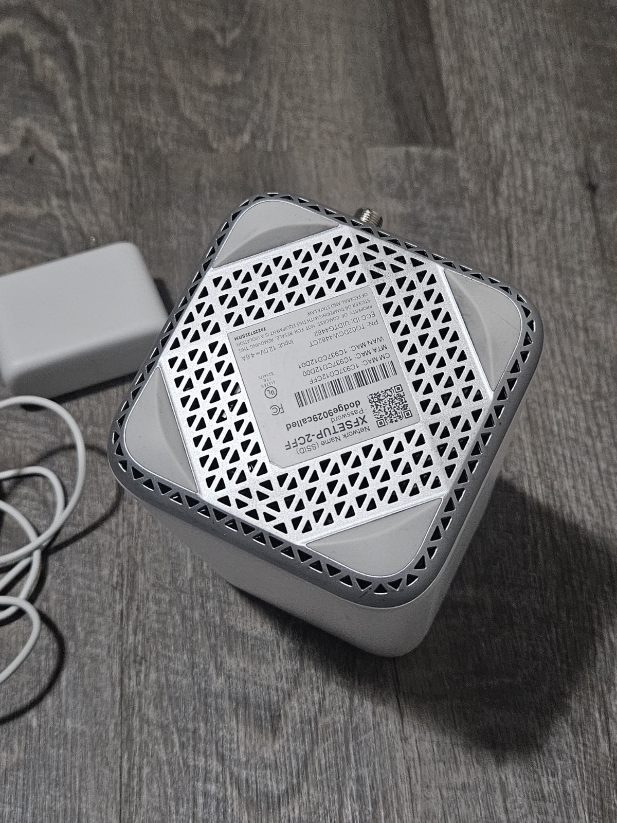 Xfinity Home WiFi Router Modem 4-Ports White XB7-CM With Power Adapter For Parts