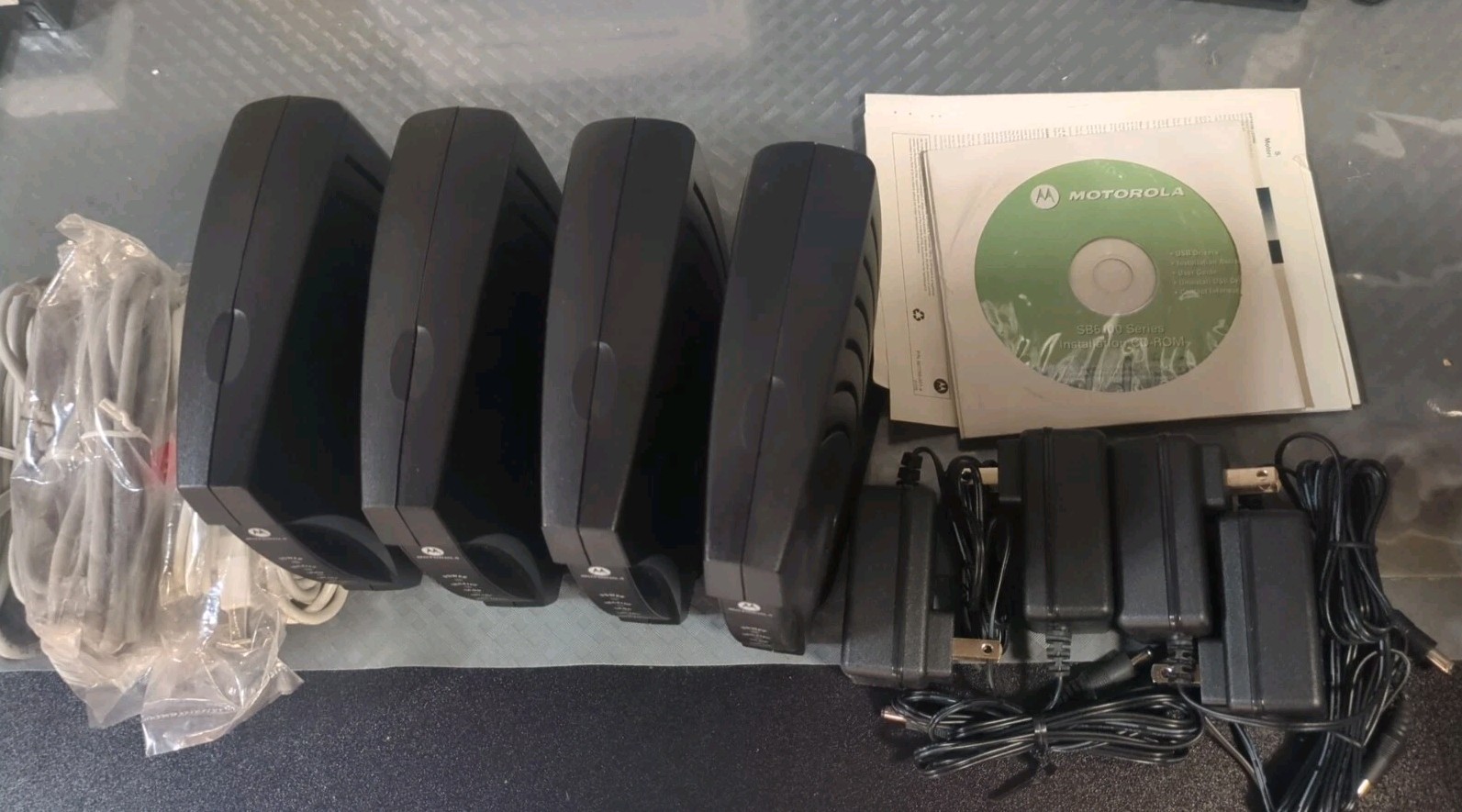 LOT OF 4 Motorola SURFboard SB5101U (563452-001-00) 38 Mbps Cable Modem #K2