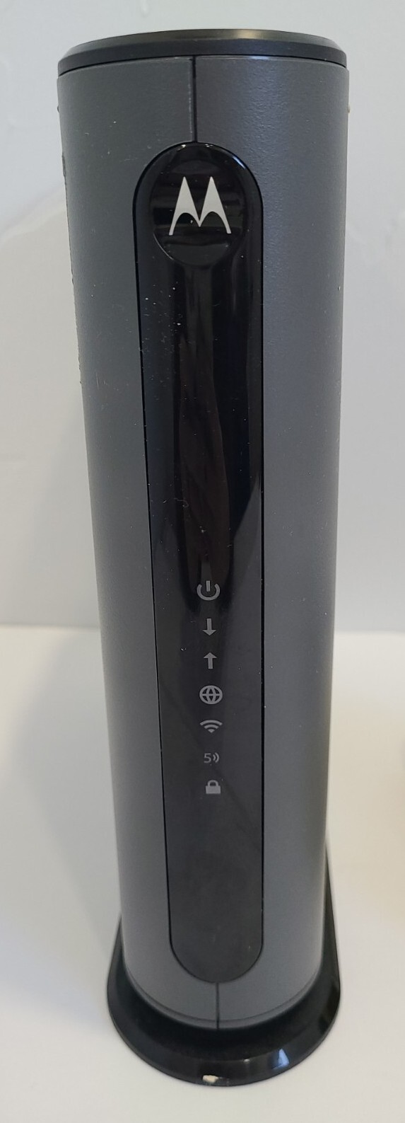 MOTOROLA 16X4 AC1900 MG7550 DOCSIS 3.0 CABLE MODEM PLUS WIFI ROUTER