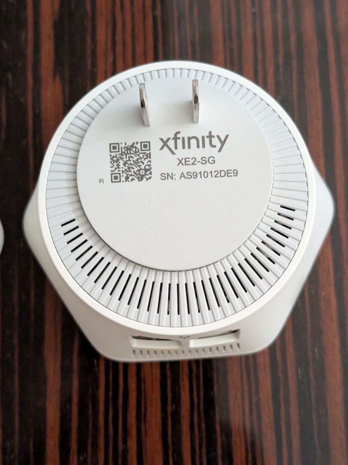 Xfinity Comcast xFi Pod 2nd Gen XE2-SG WiFi Tri-Band Network Extender 2-Pack
