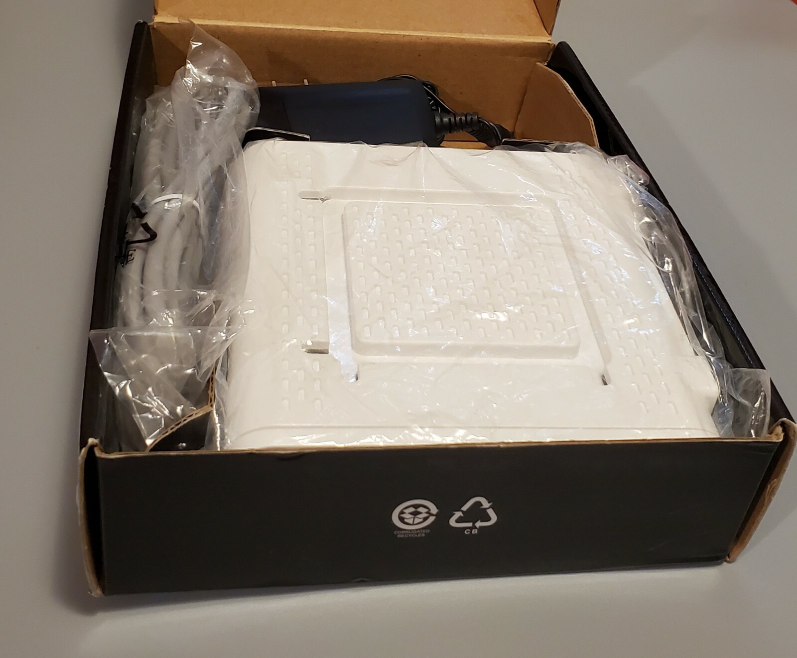 Arris SURFboard Model SB6141 Series 400 New Open Box