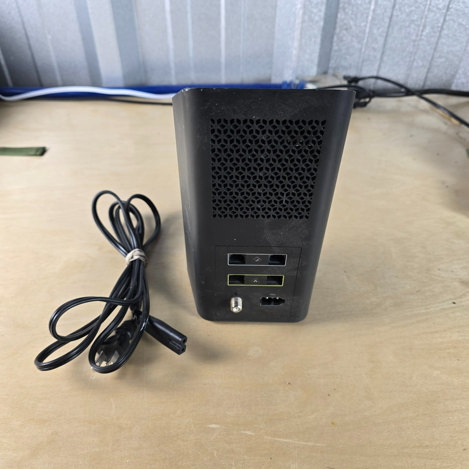 Xfinity Comcast XB6-T Wifi Router and Power Cord Used