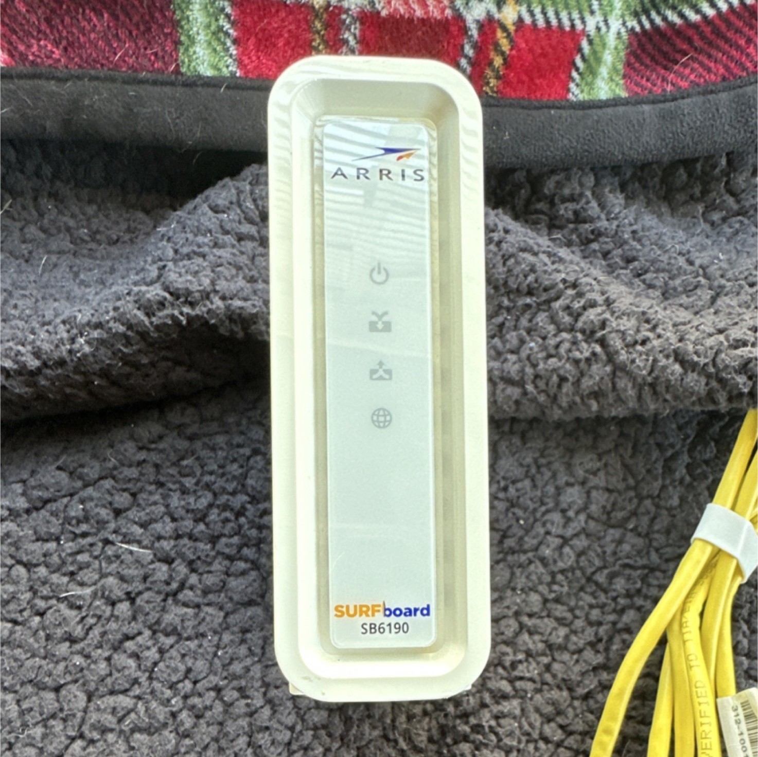 ARRIS SURFboard SB6190 DOCSIS 3.0 Cable Modem White Ethernet Port