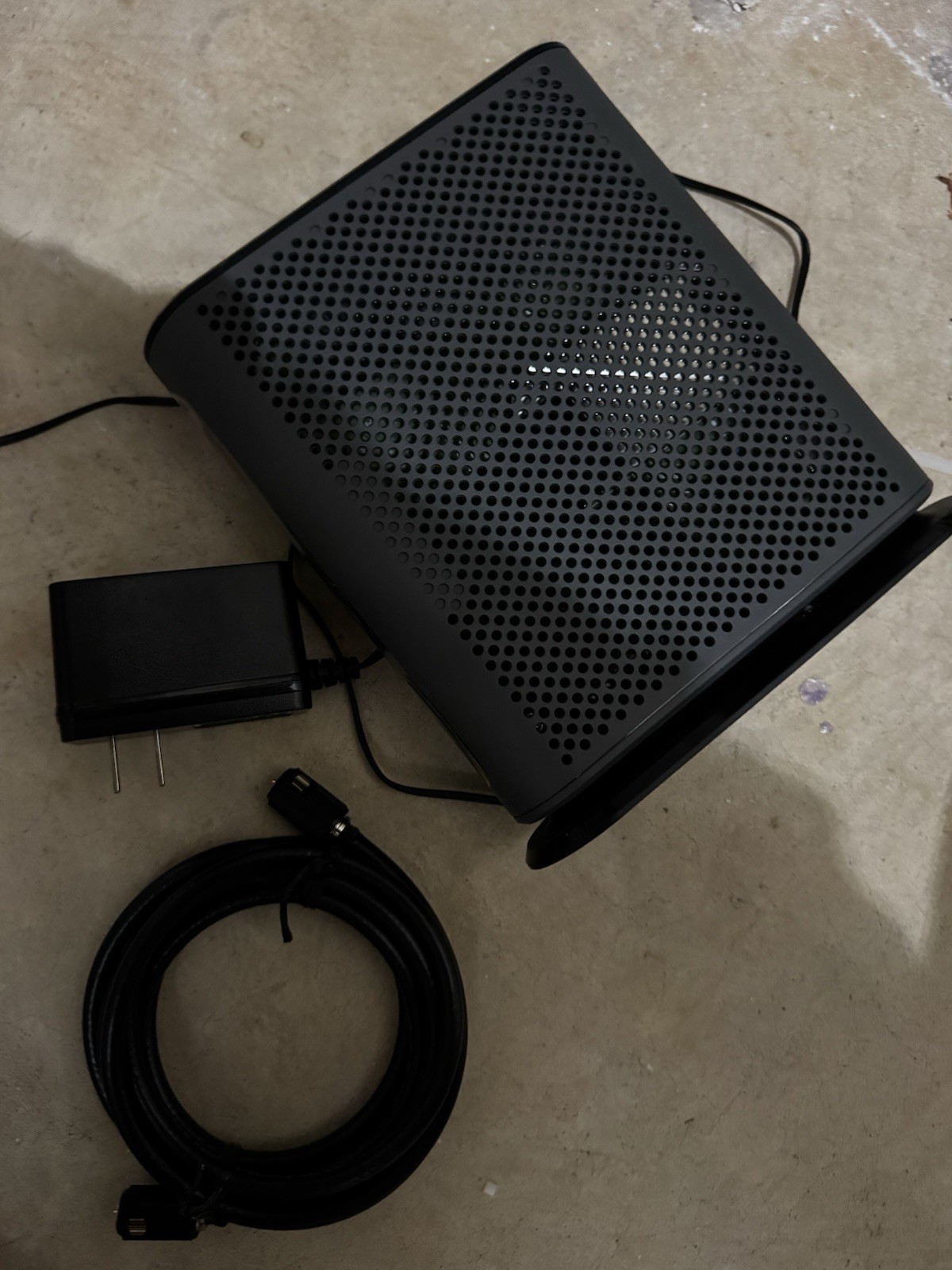 Motorola MB7621 Cable Modem Pairs w Any WiFi Router