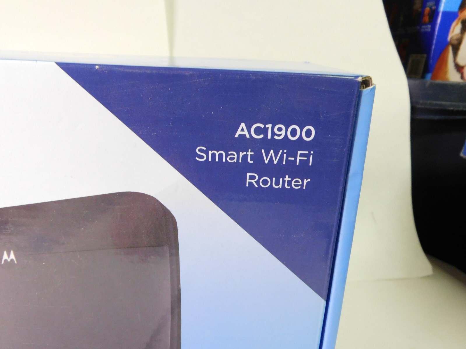 Motorola MR1900 Wireless Gigabit Home AC1900 Smart Wi-Fi Router