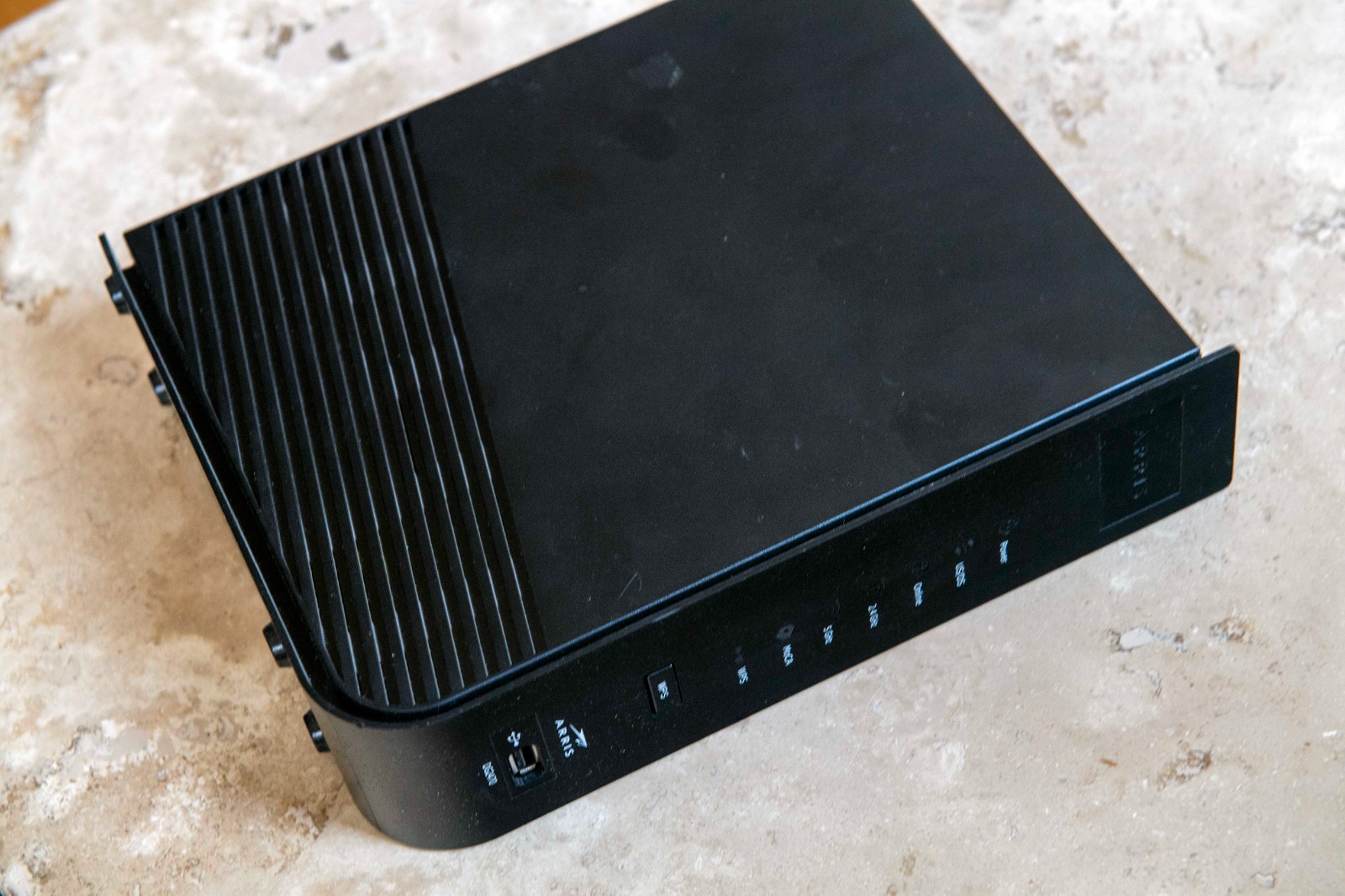 ARRIS DG2470A Dual Band Wireless DOCSIS 3.0 Cable Modem