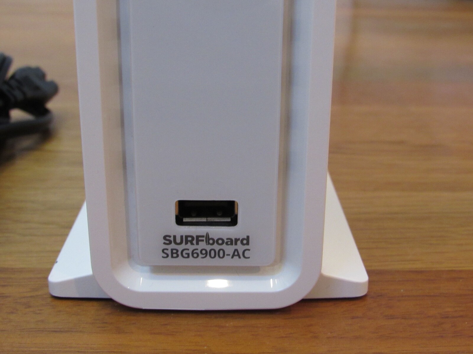 ARRIS Surfboard SBG6900-AC Cable Modem With AC1900 WiFi Router