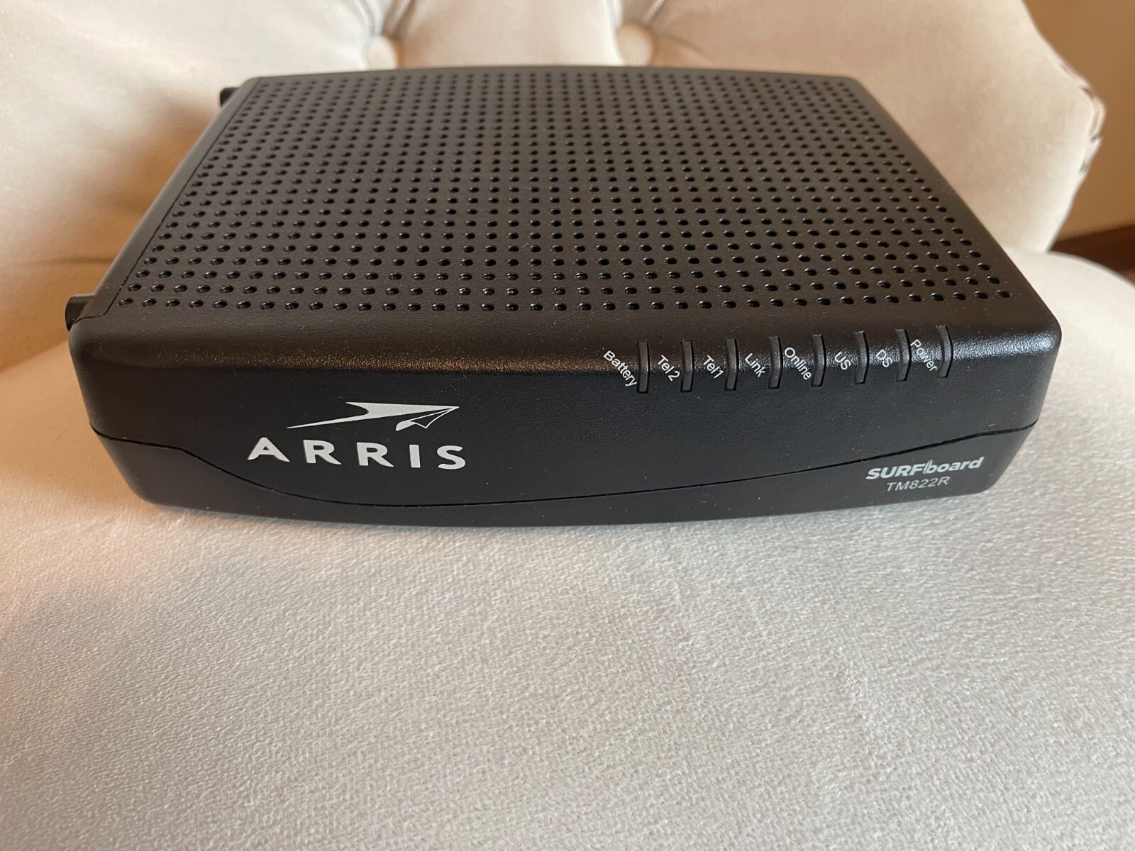 ARRIS – SURFboard Telephony Voice Cable Modem – Black TM822R – 8 x 4 DOCSIS 3.0