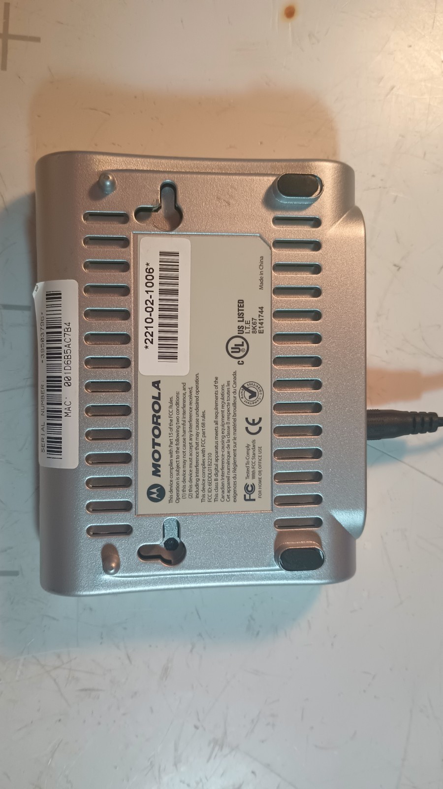 Motorola E141744 Class B Home/Office Router Silver With 12vac Power Supply A+